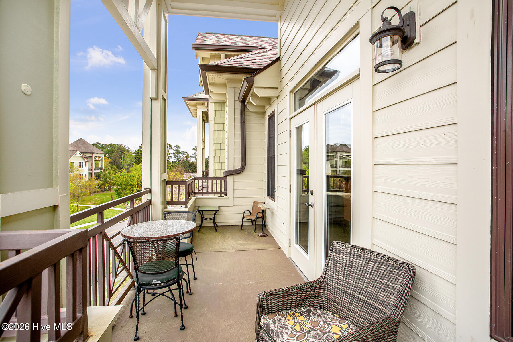 100563868 | Photo 24