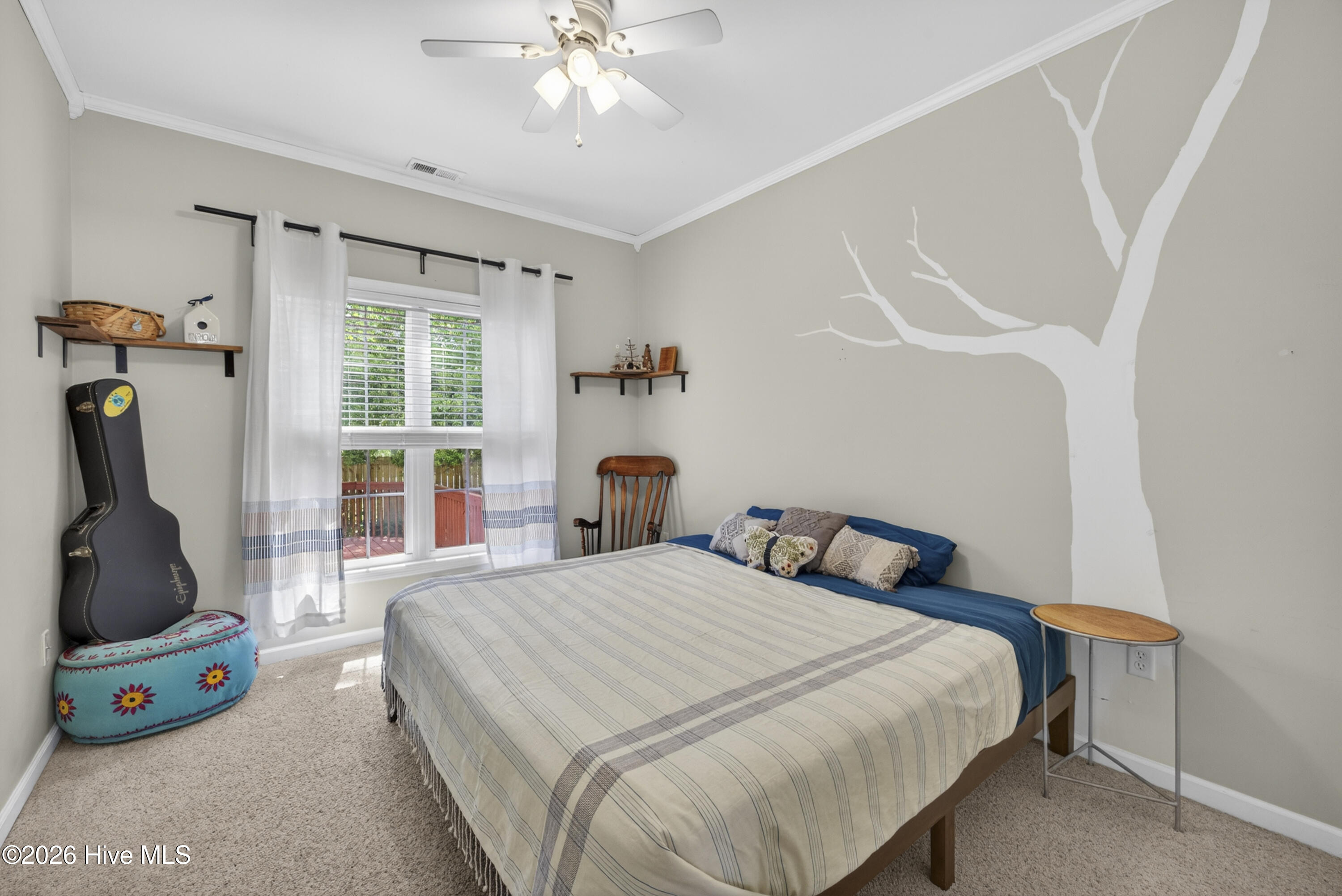 100570330 | Photo 33