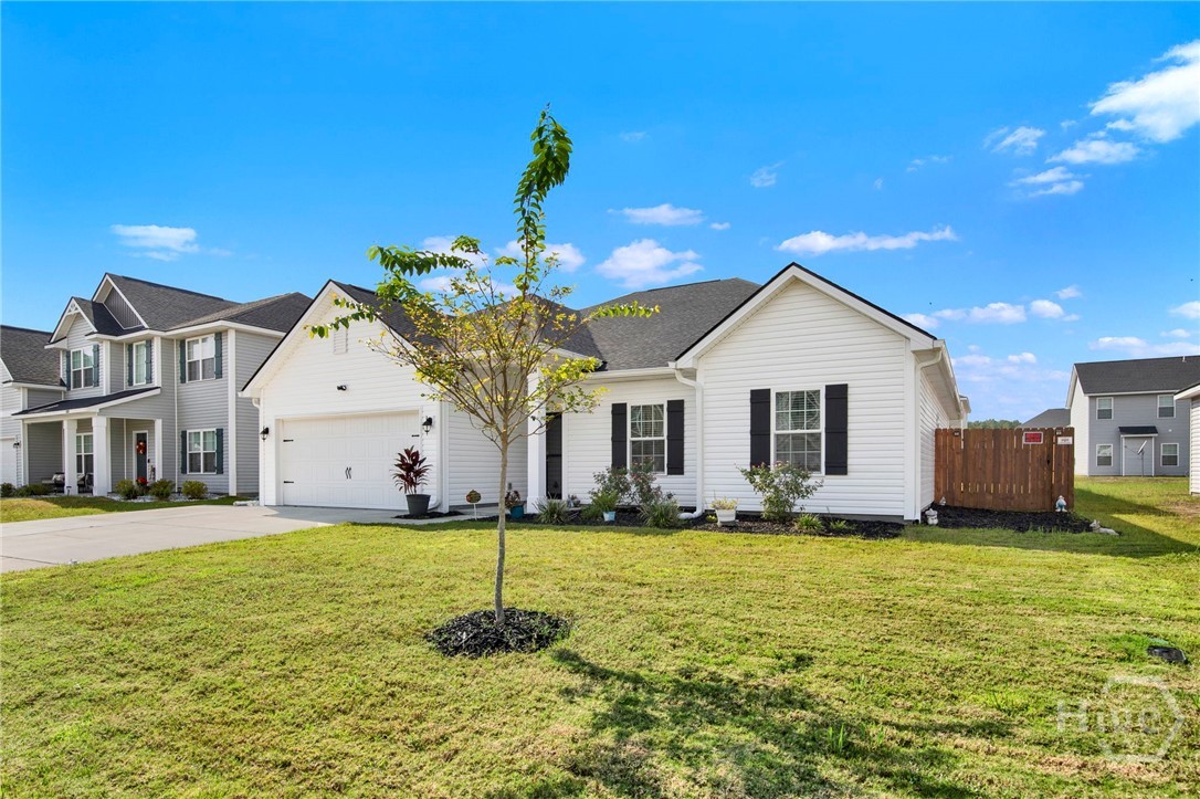 Photo 3 of Single family home for sale at 1104 Turpentine Trl, Hinesville, GA 31313 | MLS# SA364128 | Listing updated on 2026-09-18