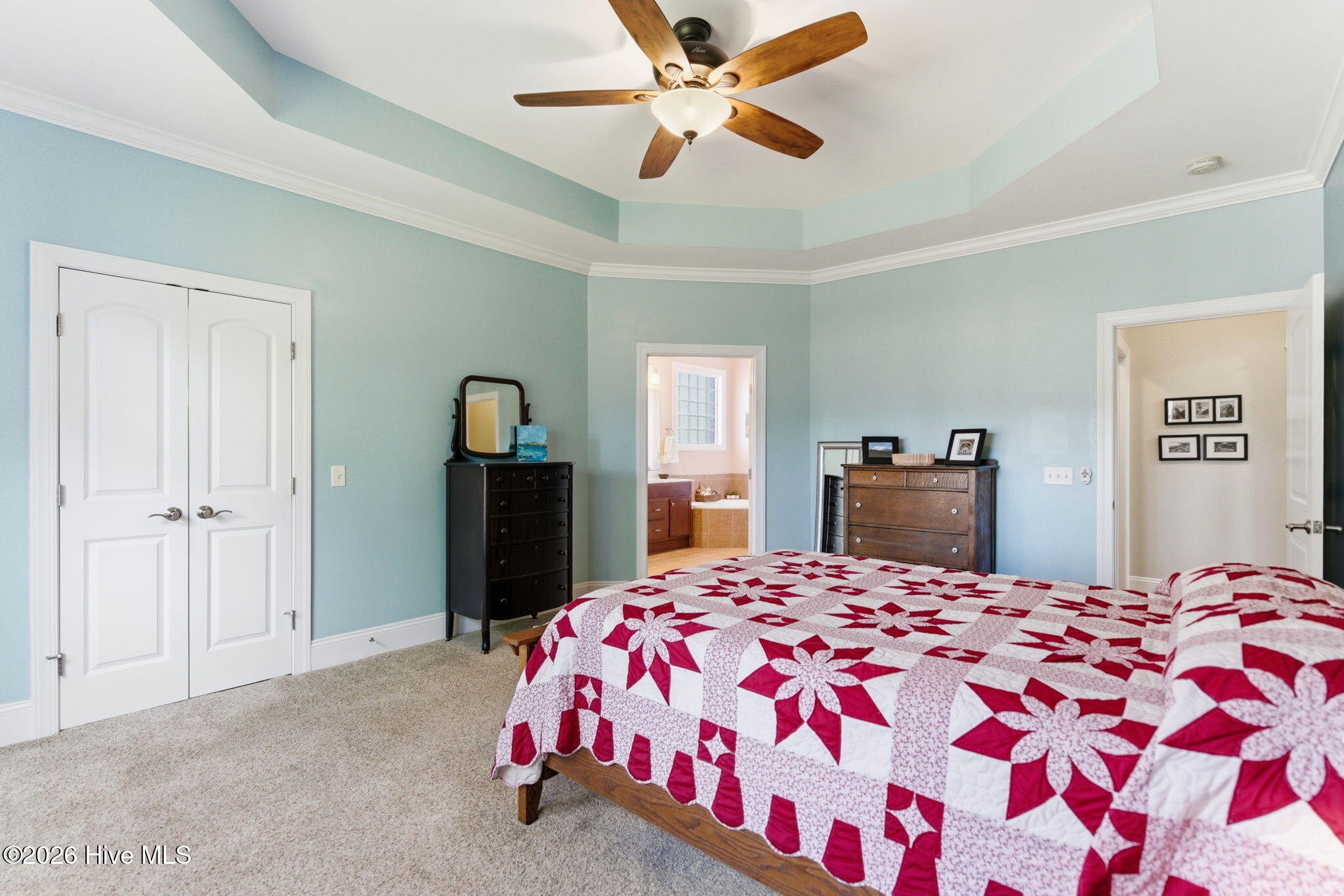 100569410 | Photo 18