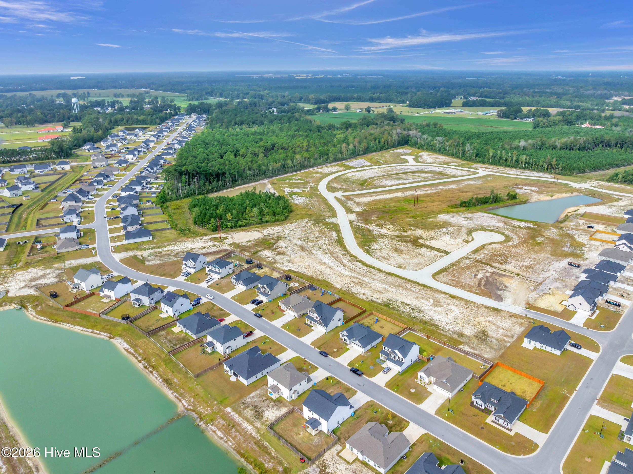 100547257 | Photo 53