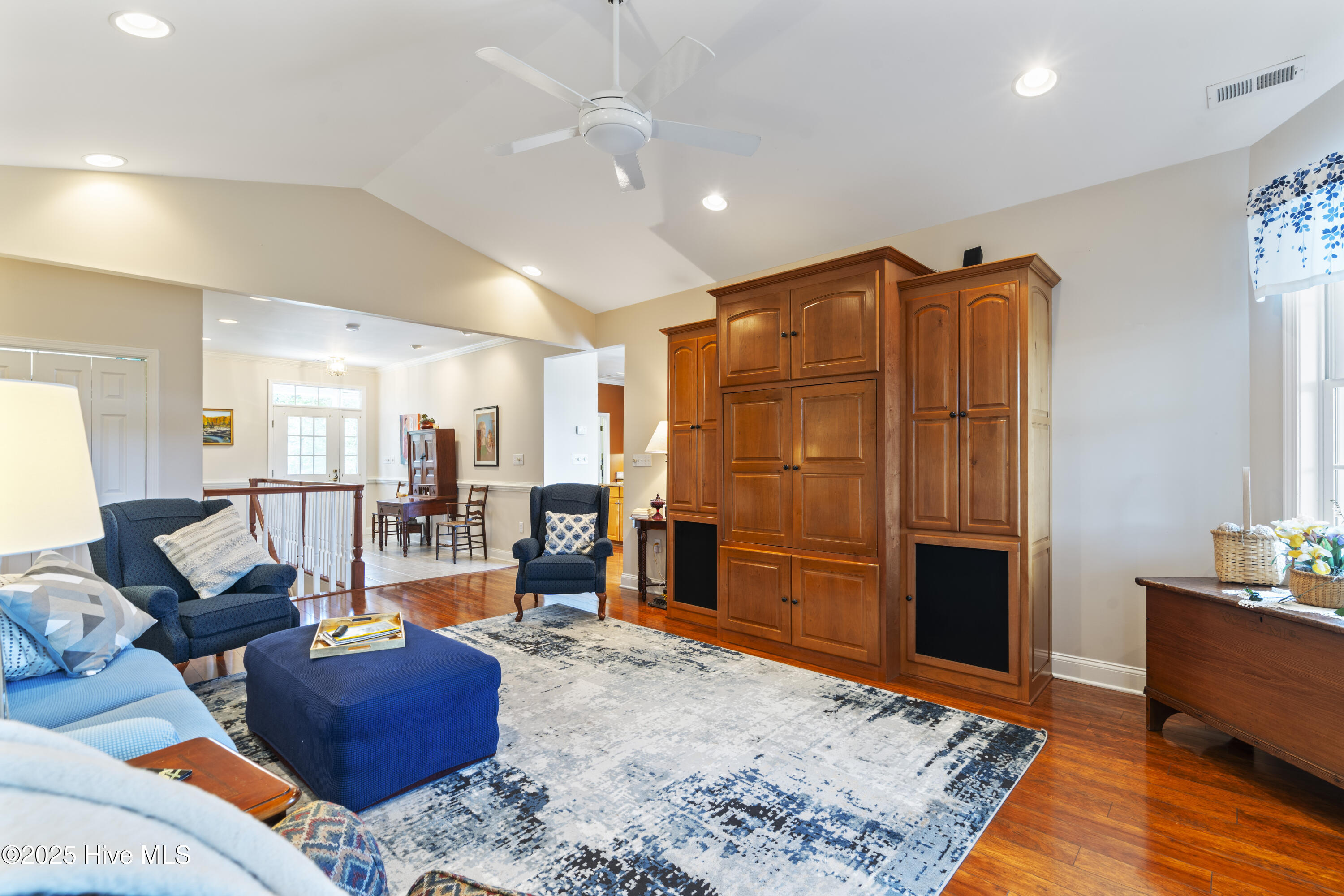 100511764 | Photo 22