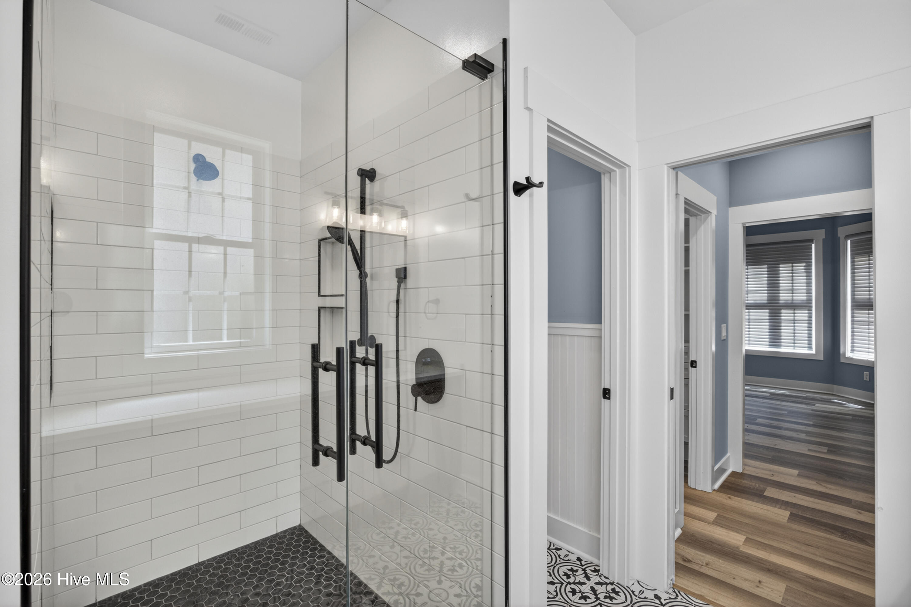 100569496 | Photo 28