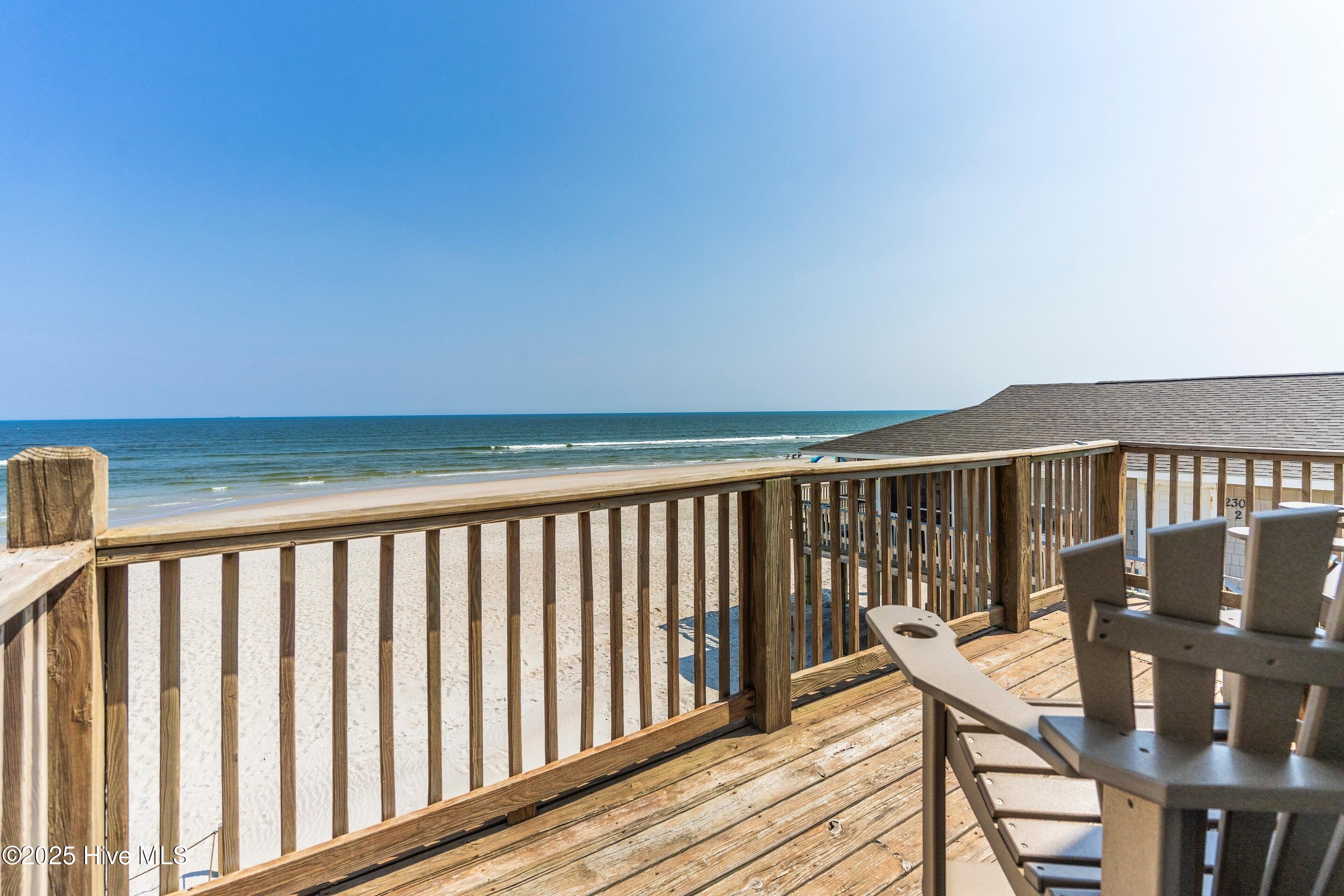 100514835 | Photo 53