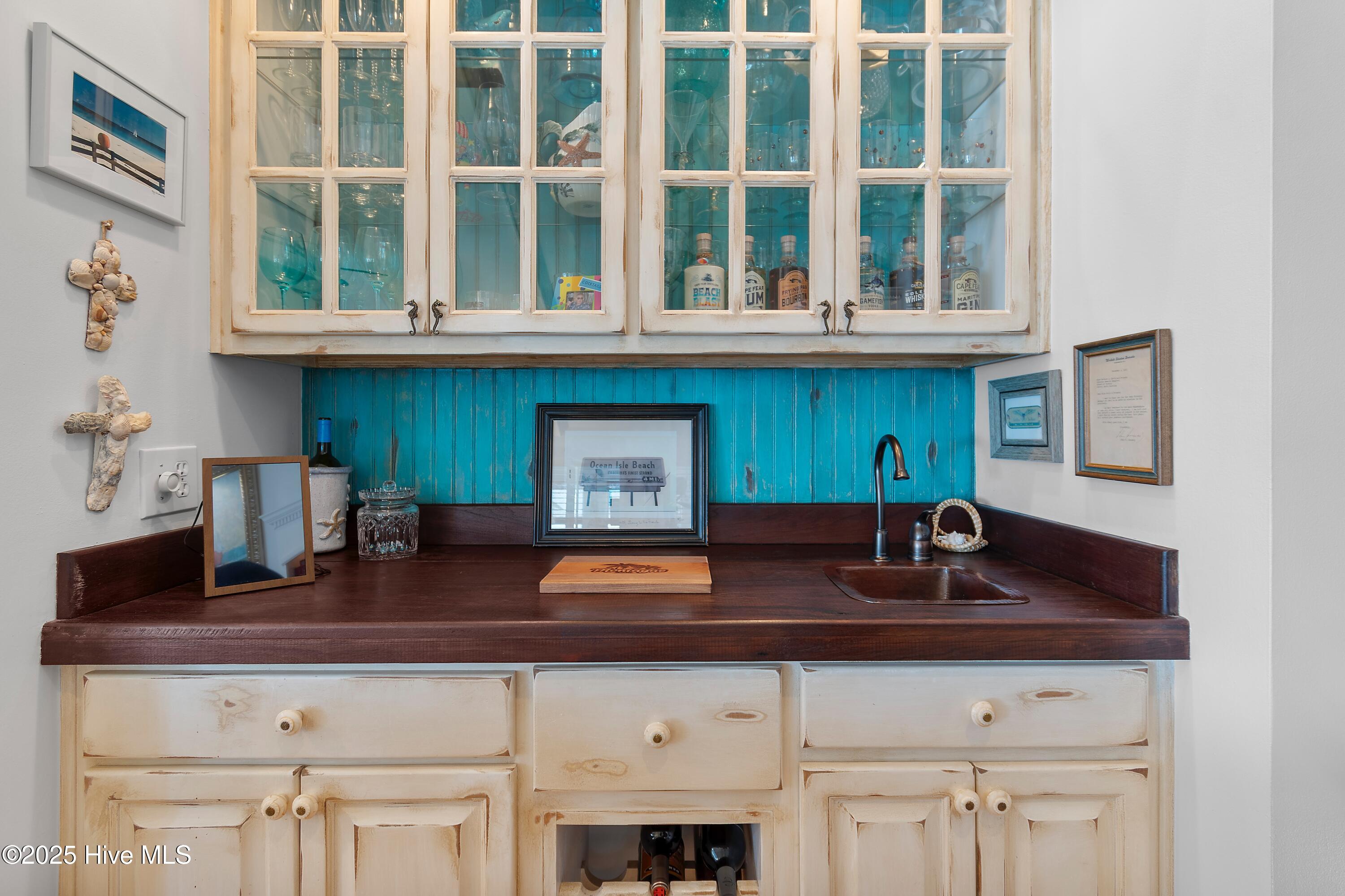 100527373 | Photo 15