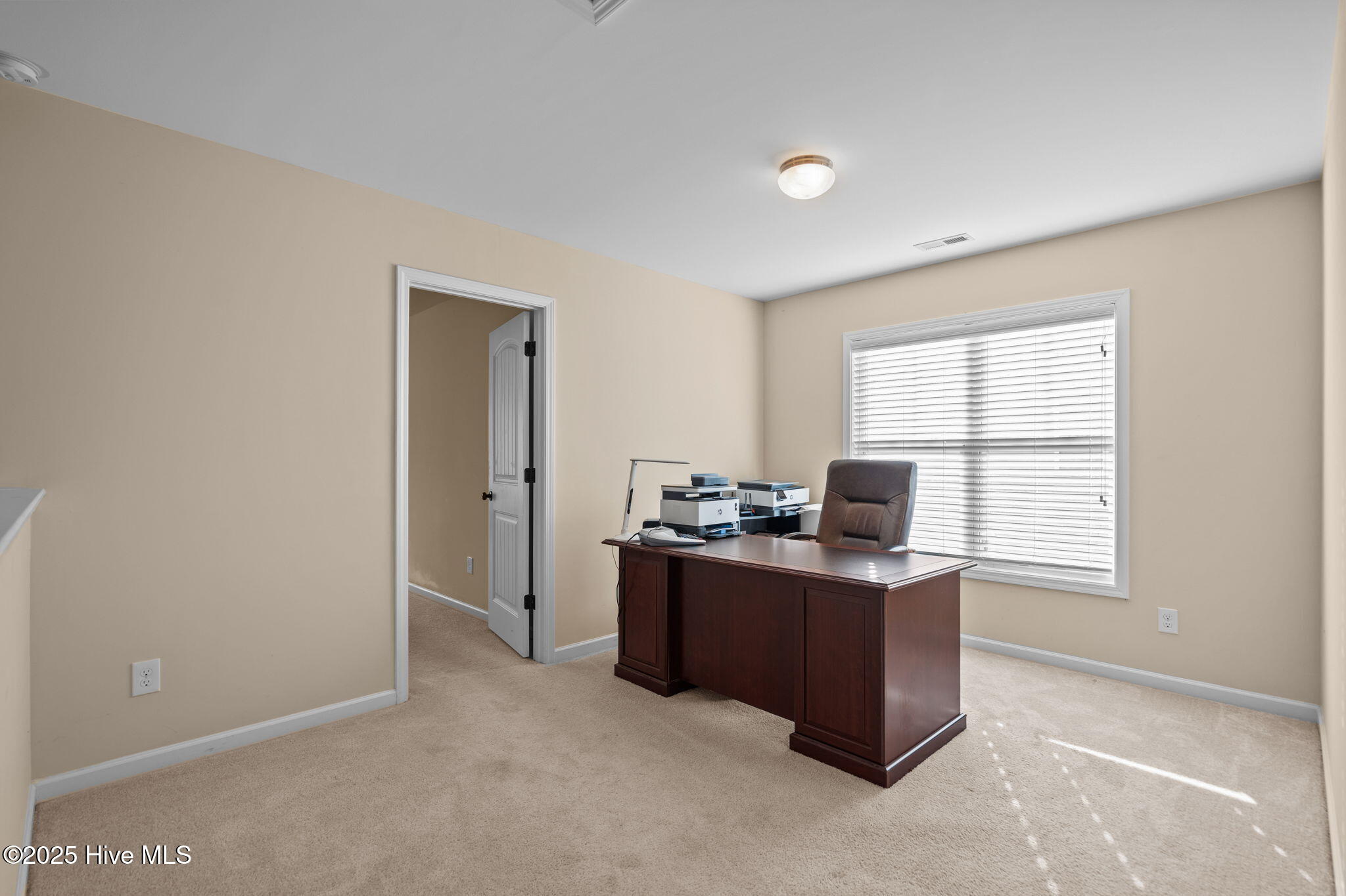 100544048 | Photo 28