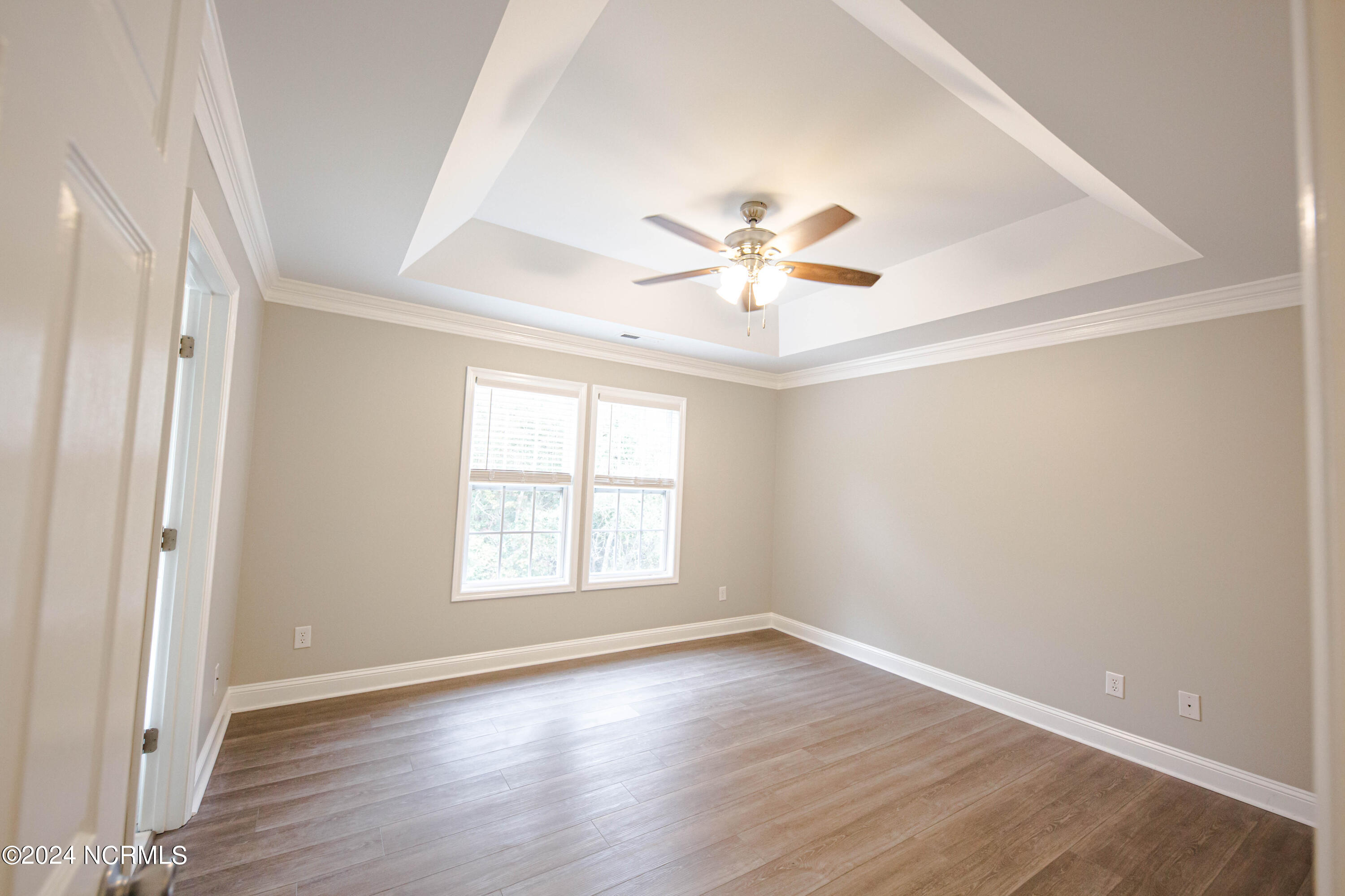 100566053 | Photo 29