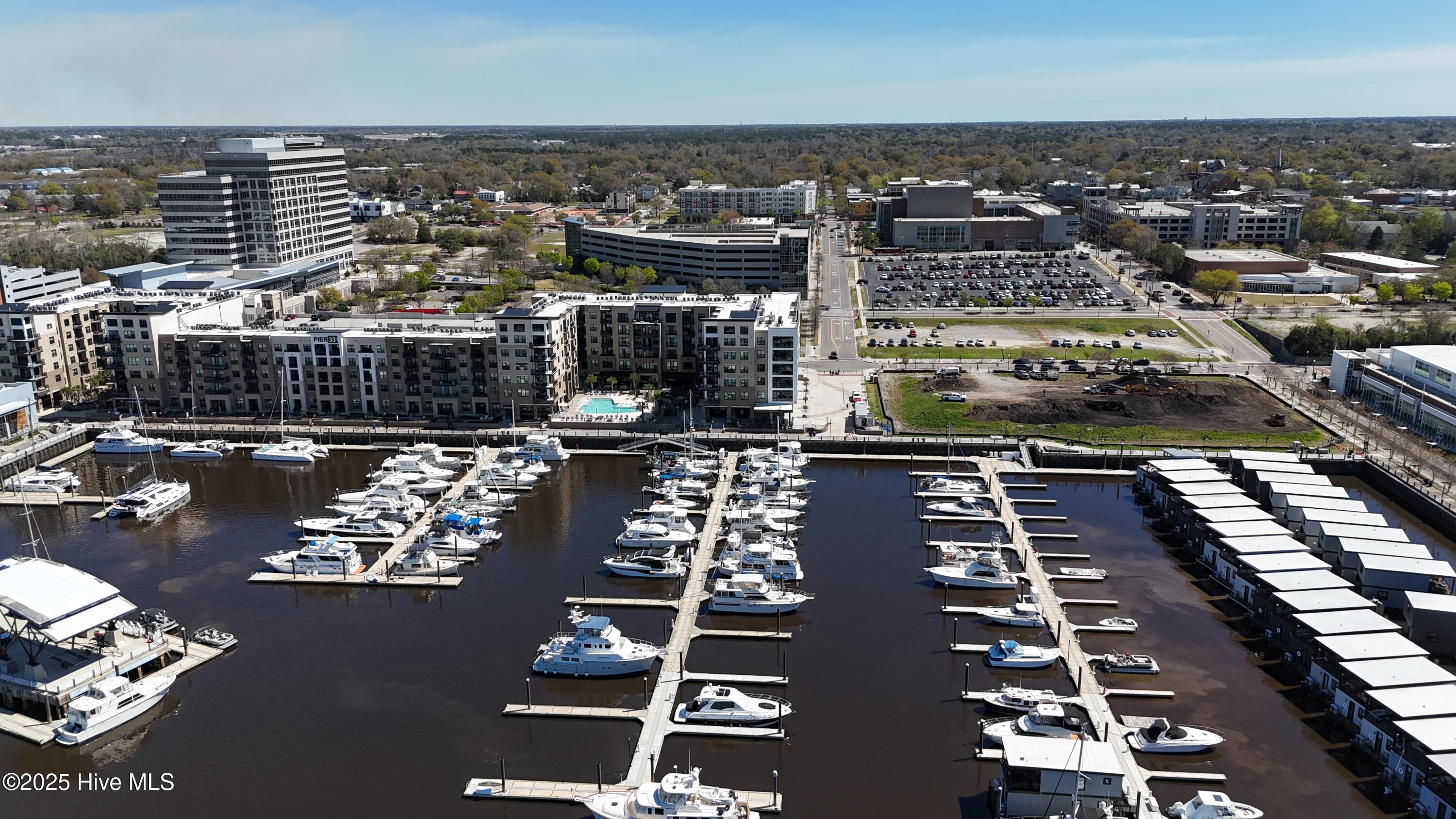 100543884 | Photo 39