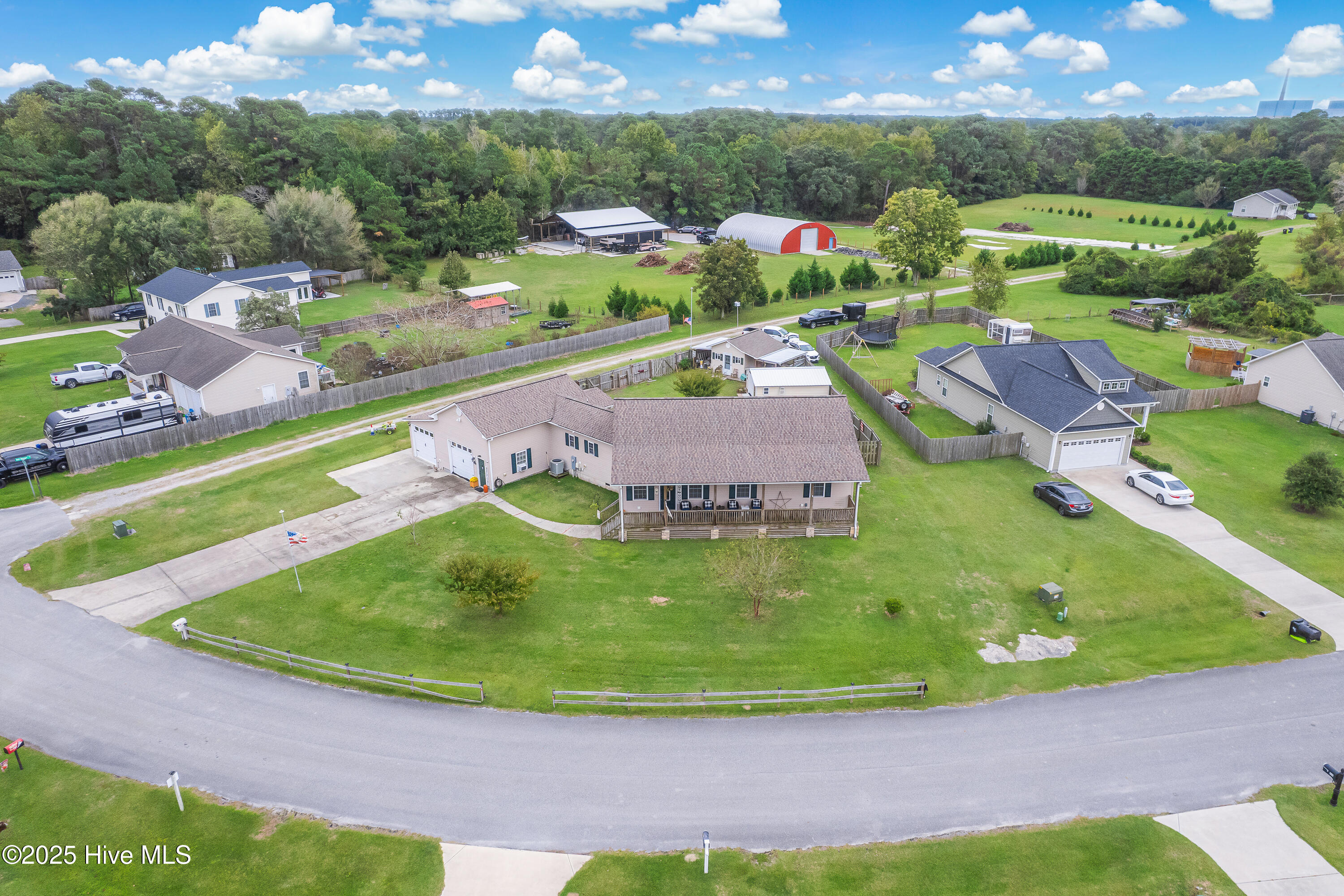 100536625 | Photo 37