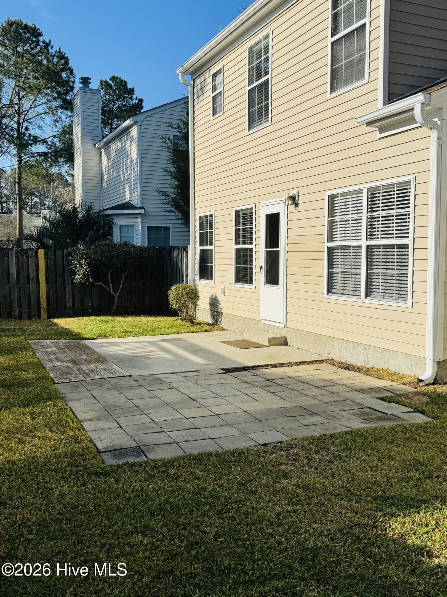 100555019 | Photo 19