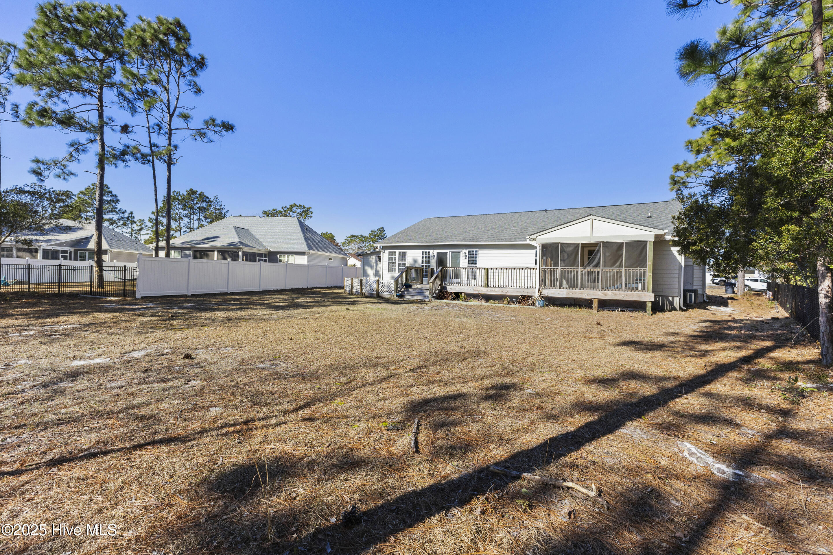 100484039 | Photo 39