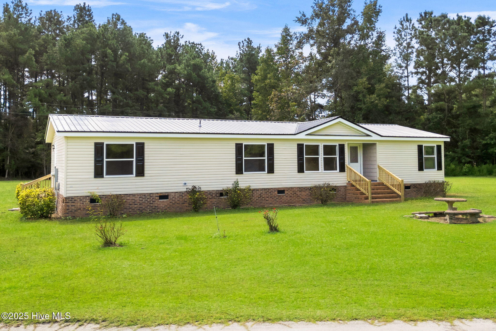 Homes for sale in Clarendon, NC | 137 Gores Dr, Clarendon, NC 28432 | MLS# 100528091