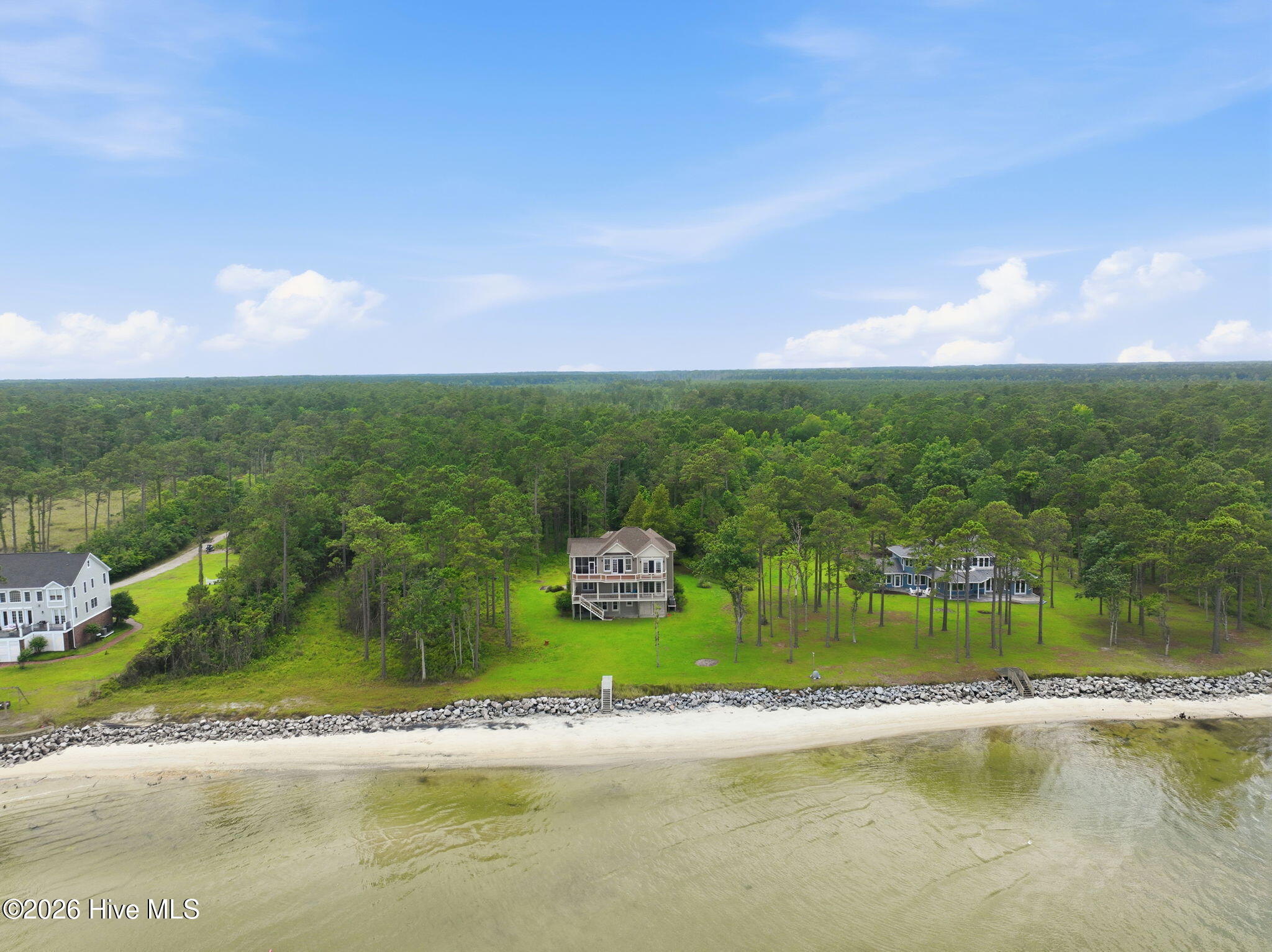 7-web-or-mls-486 Sandy Point Dr 007