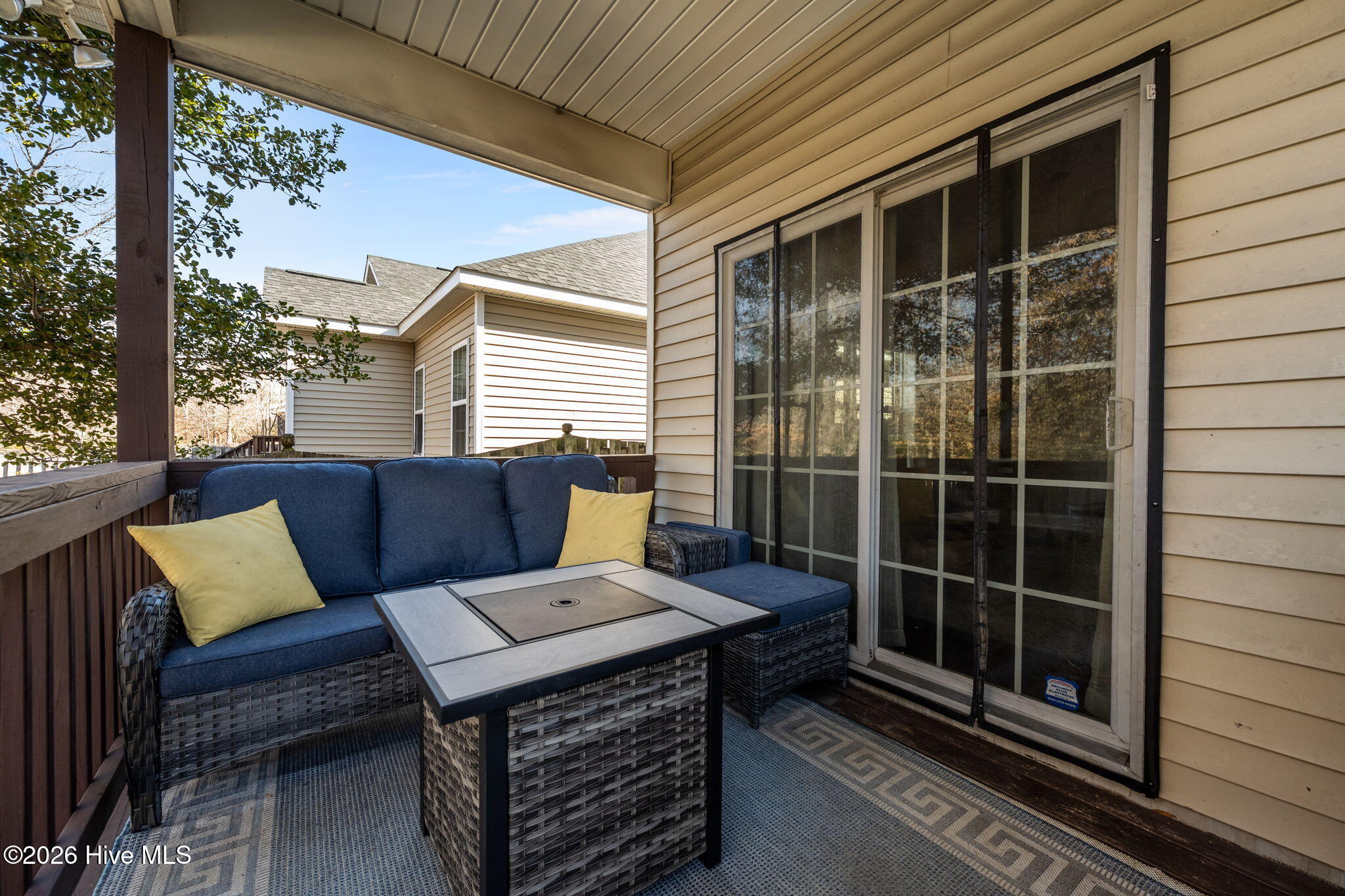 100552889 | Photo 35