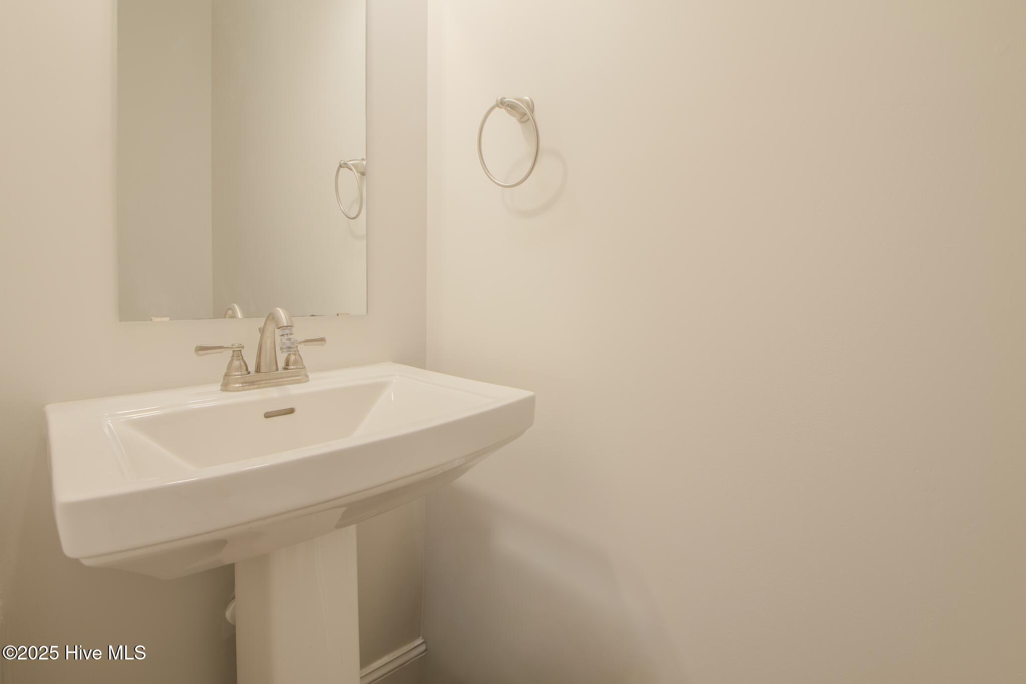 100543314 | Photo 13