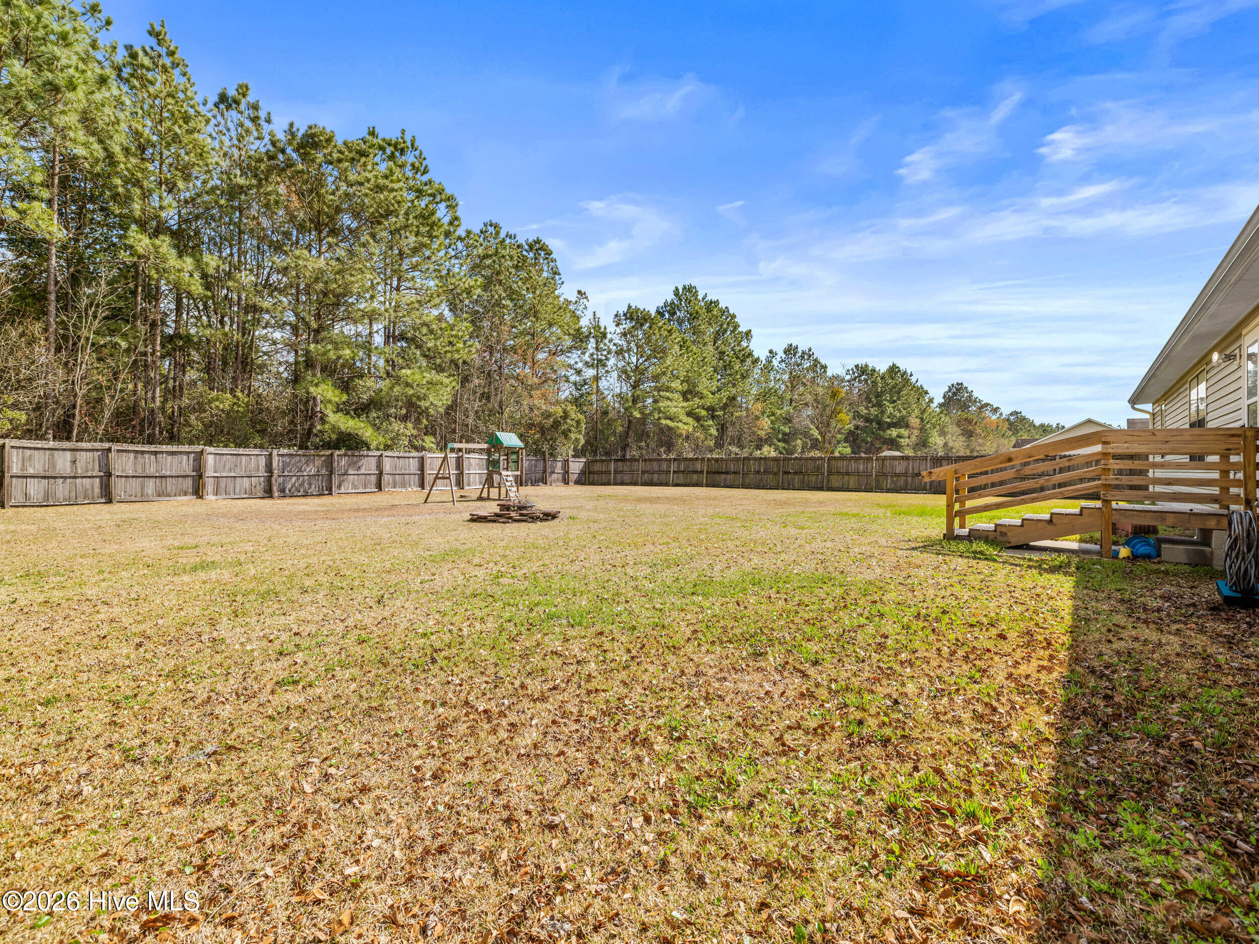 100561480 | Photo 35