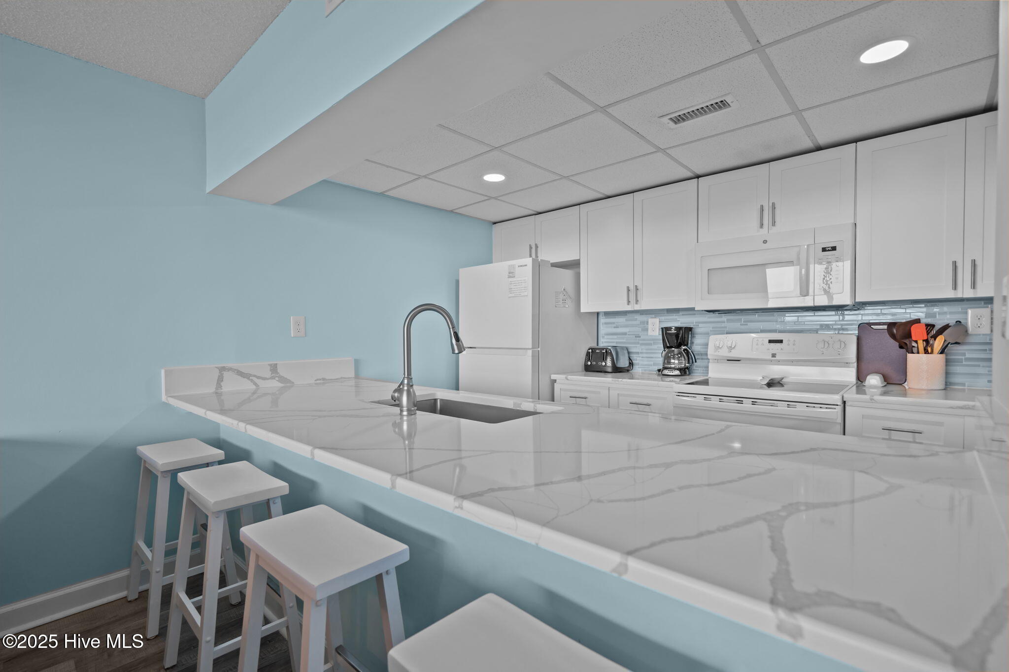 100570522 | Photo 15