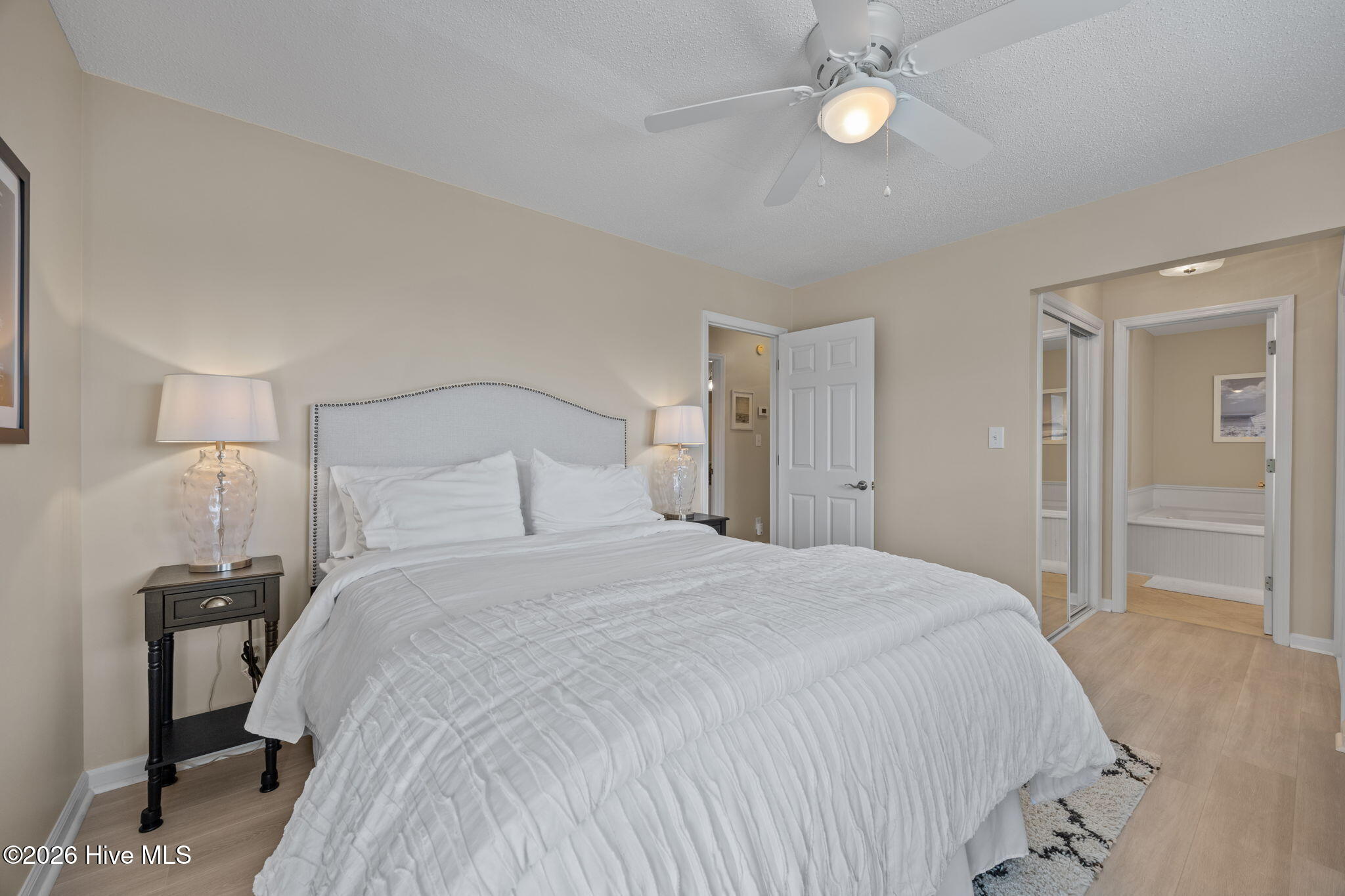 100563759 | Photo 13