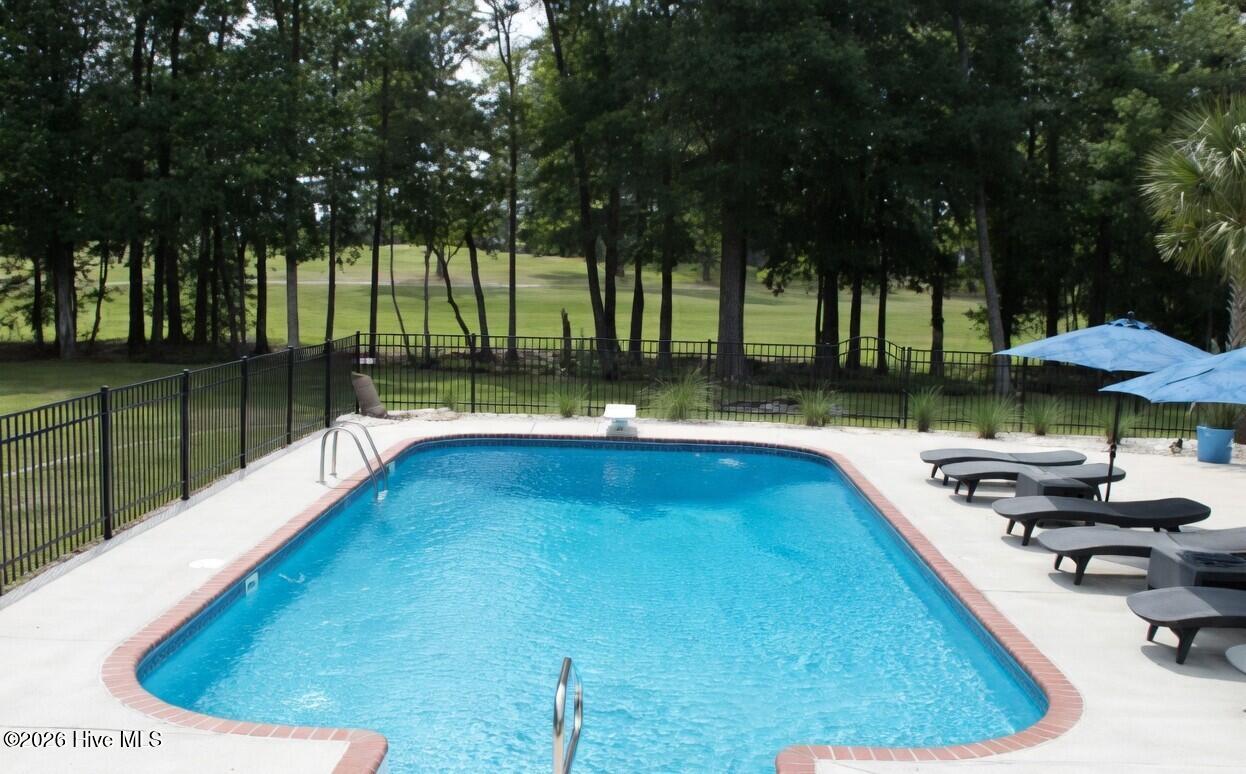 100563366 | Photo 36