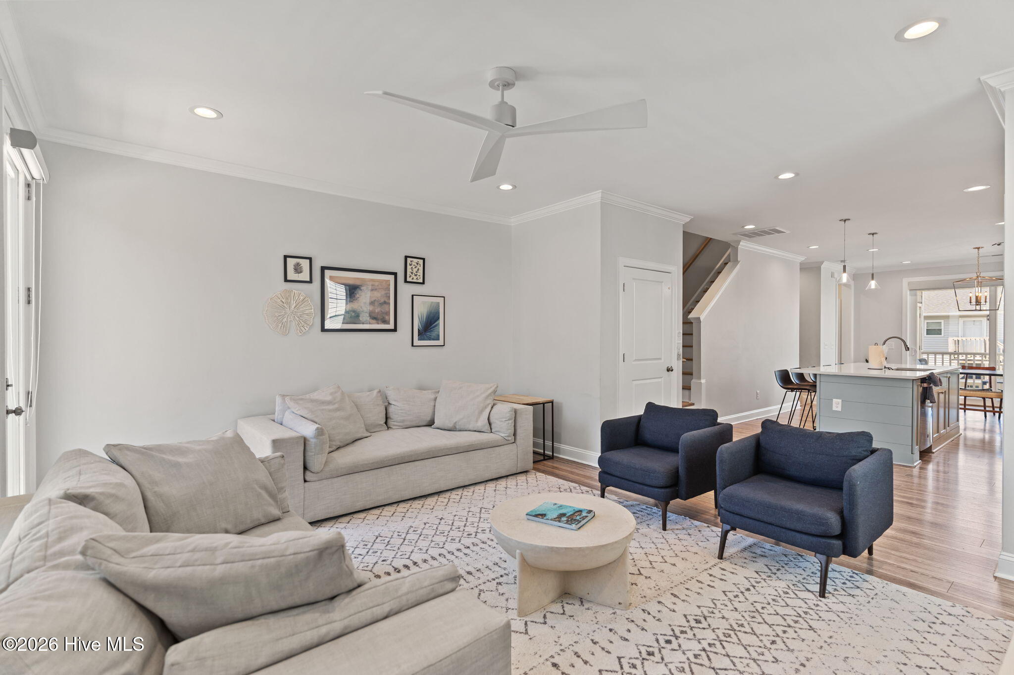 100565767 | Photo 12