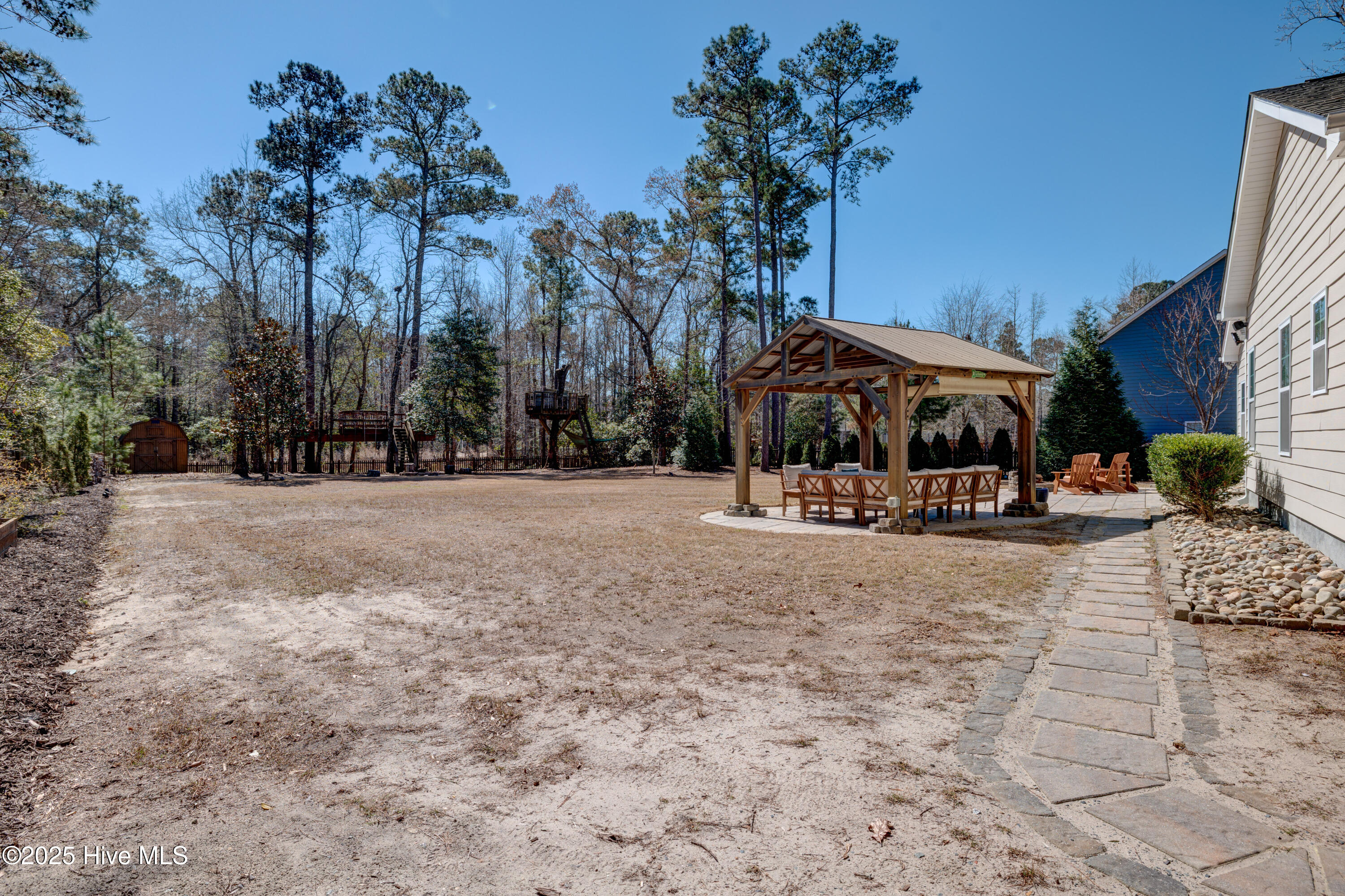 100496540 | Photo 83