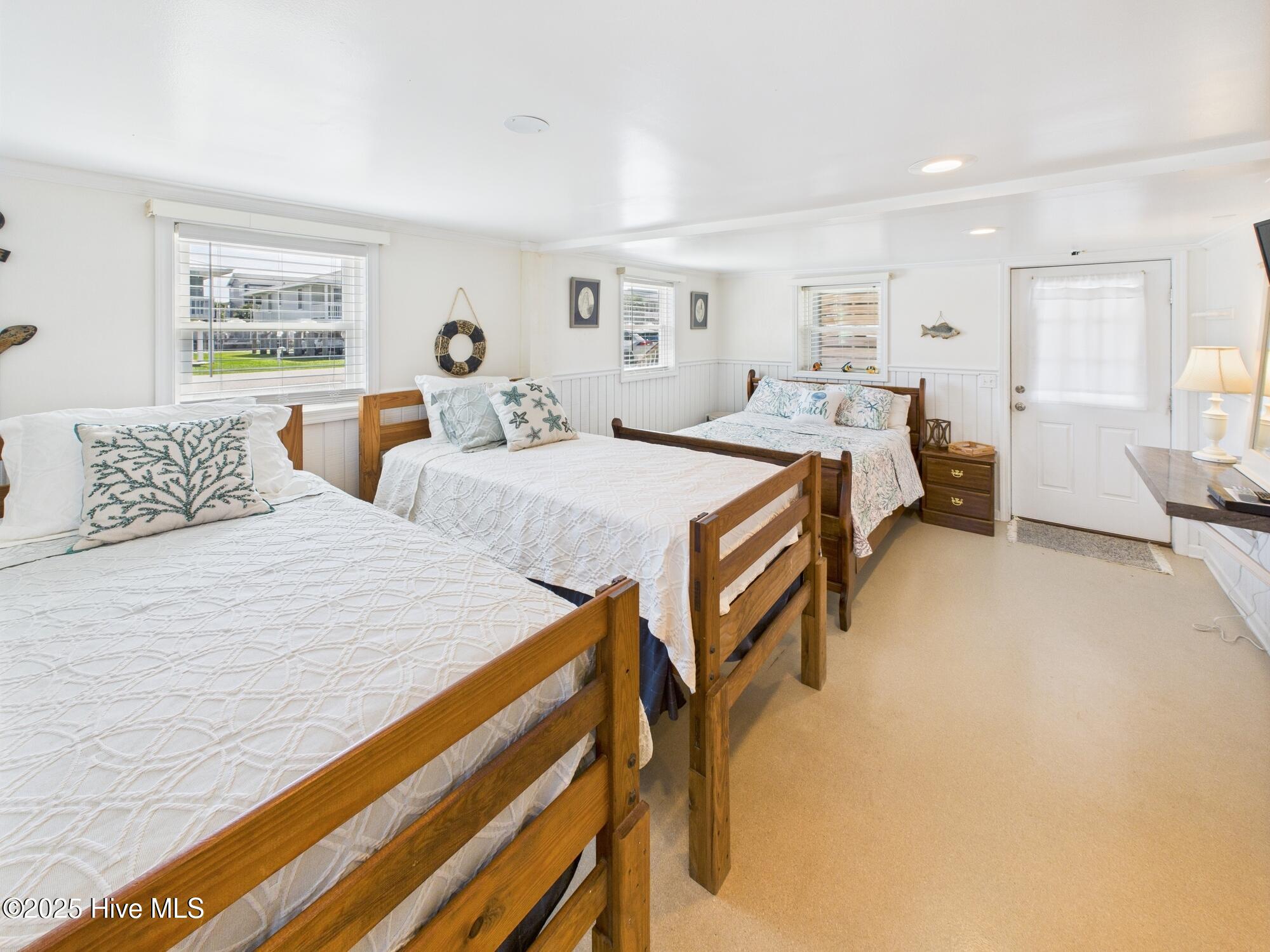 100558213 | Photo 17