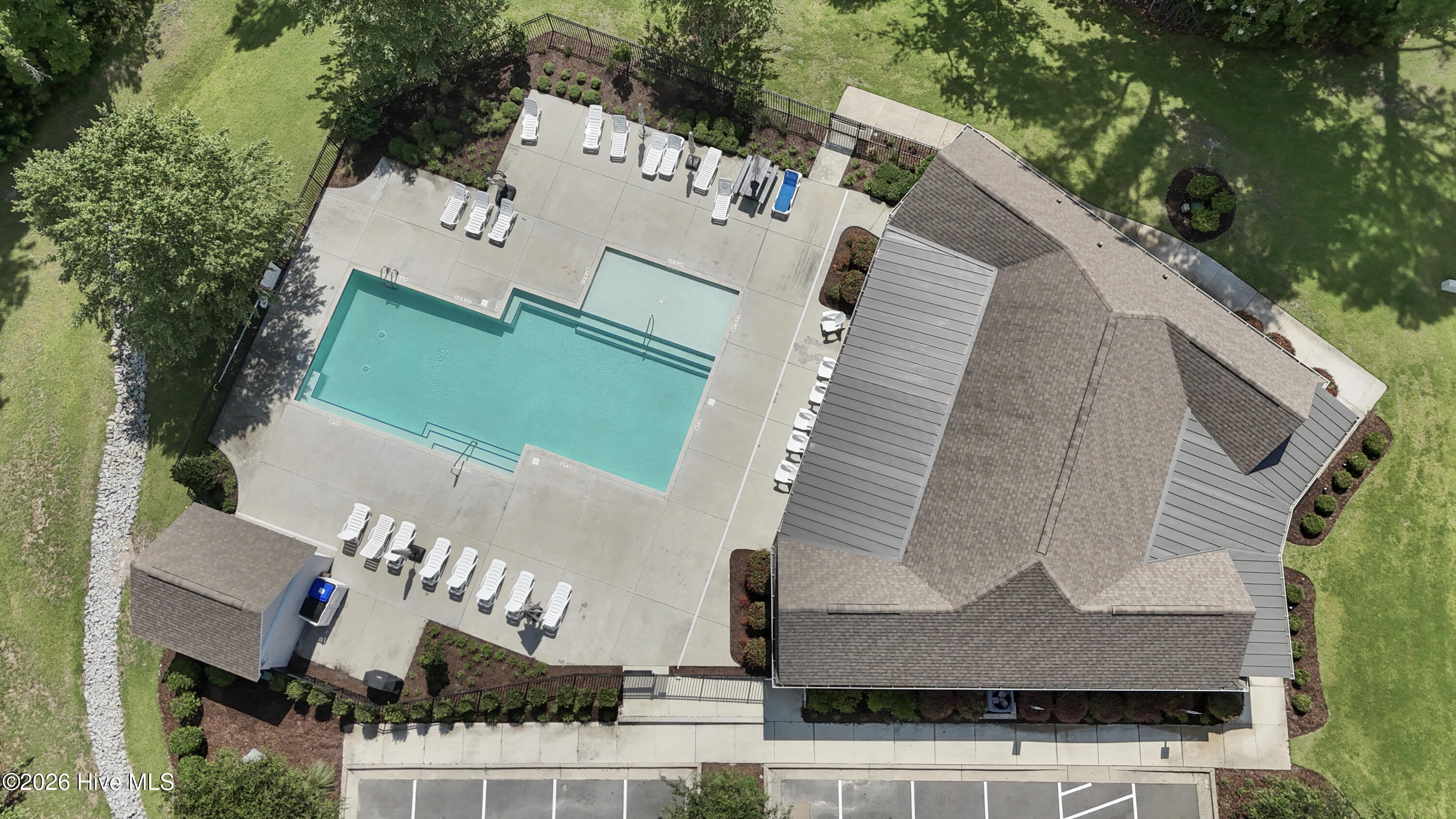 100550932 | Photo 63