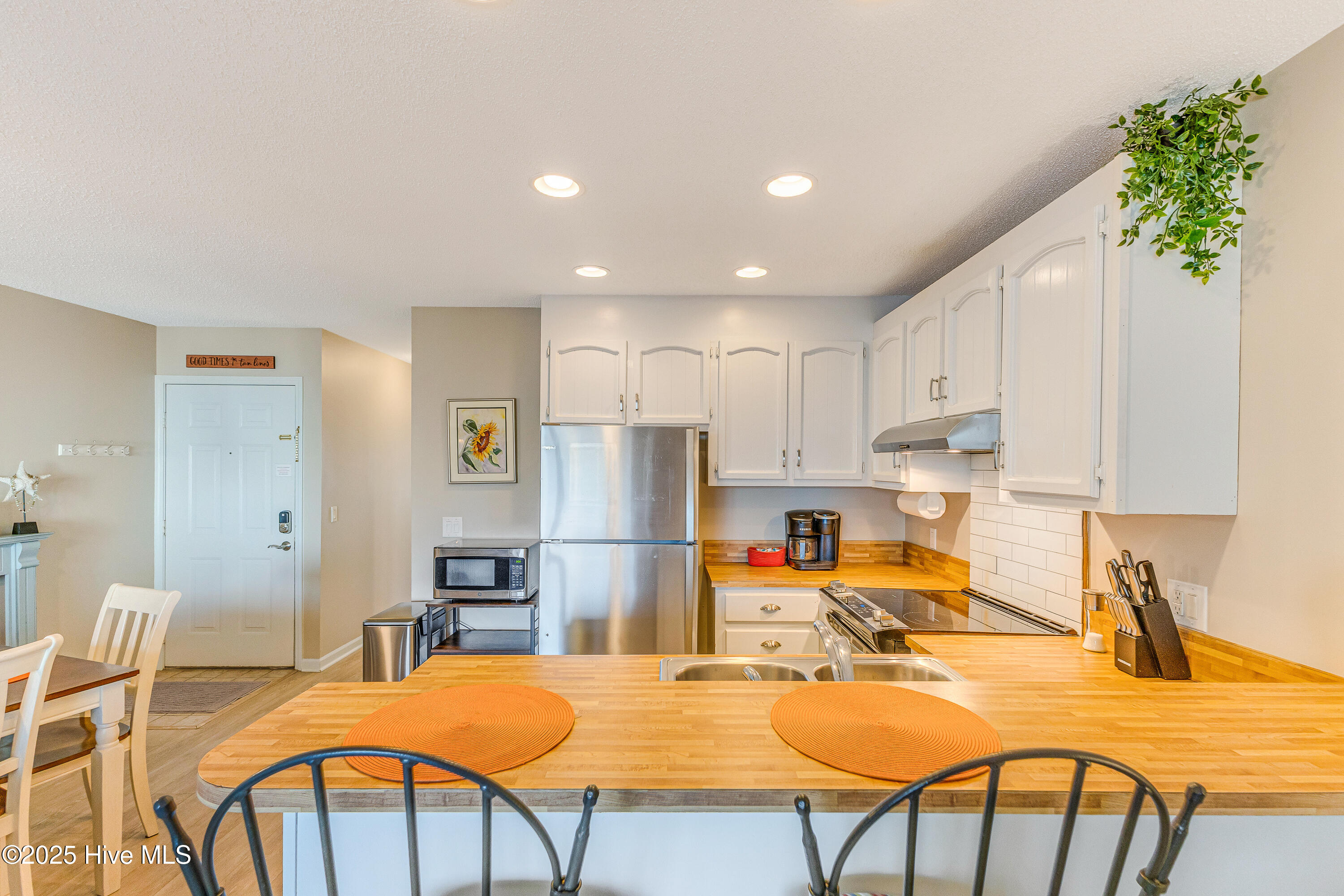 100540902 | Photo 16