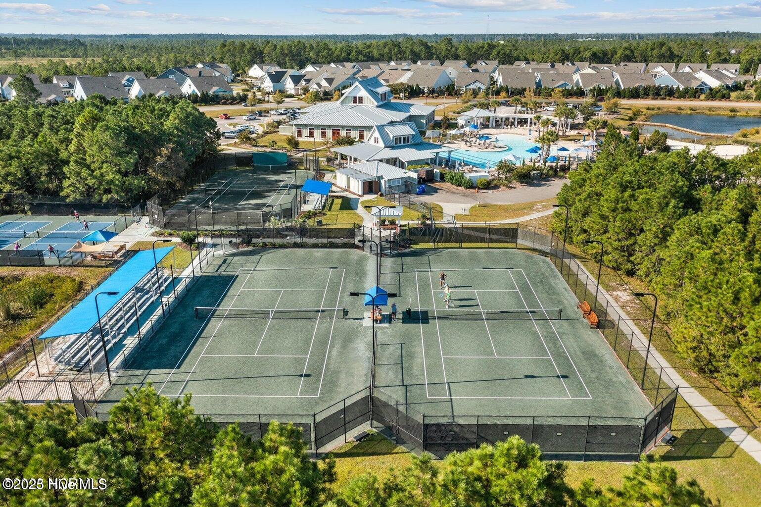 100534405 | Photo 54