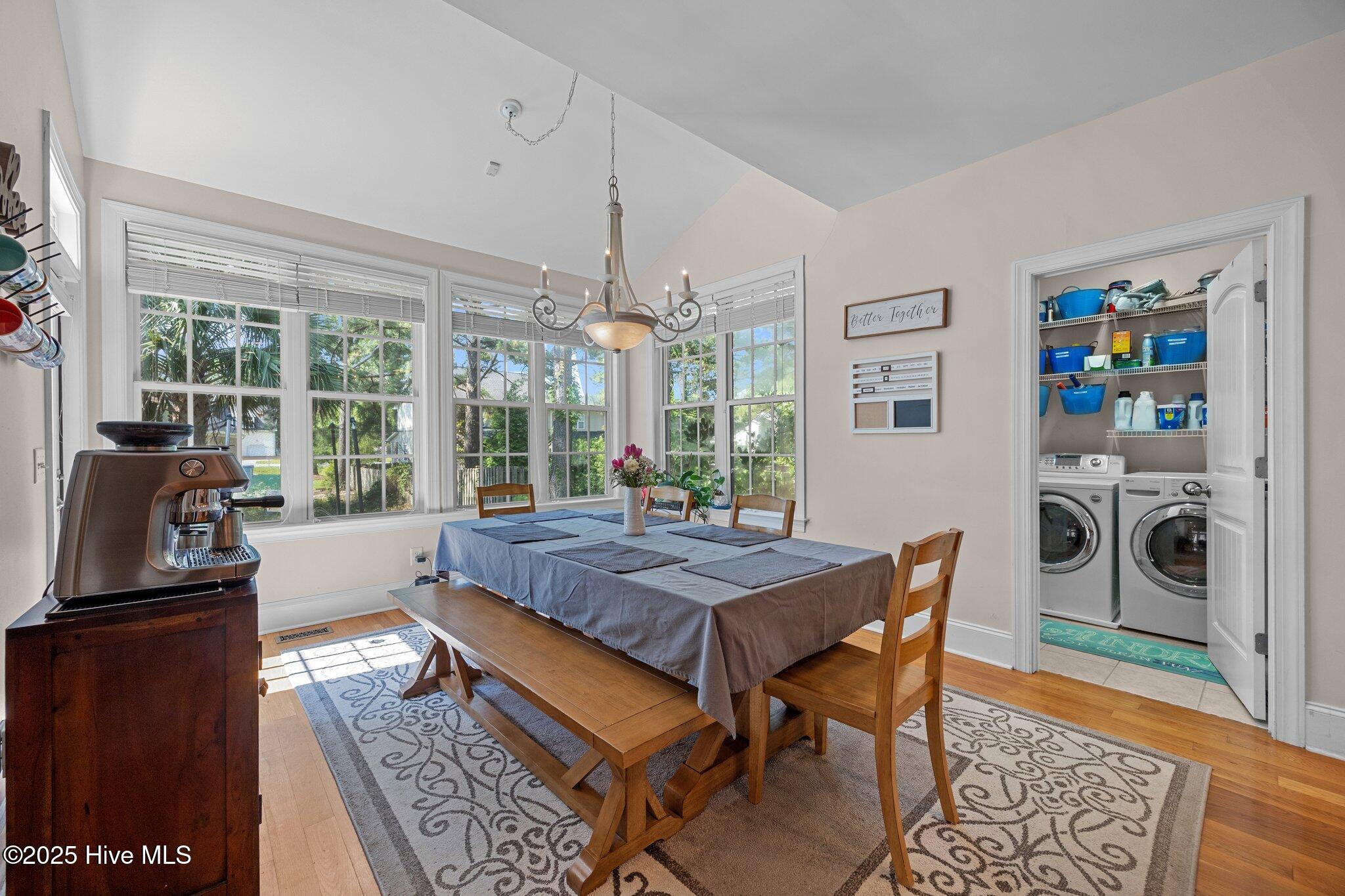 100516018 | Photo 16