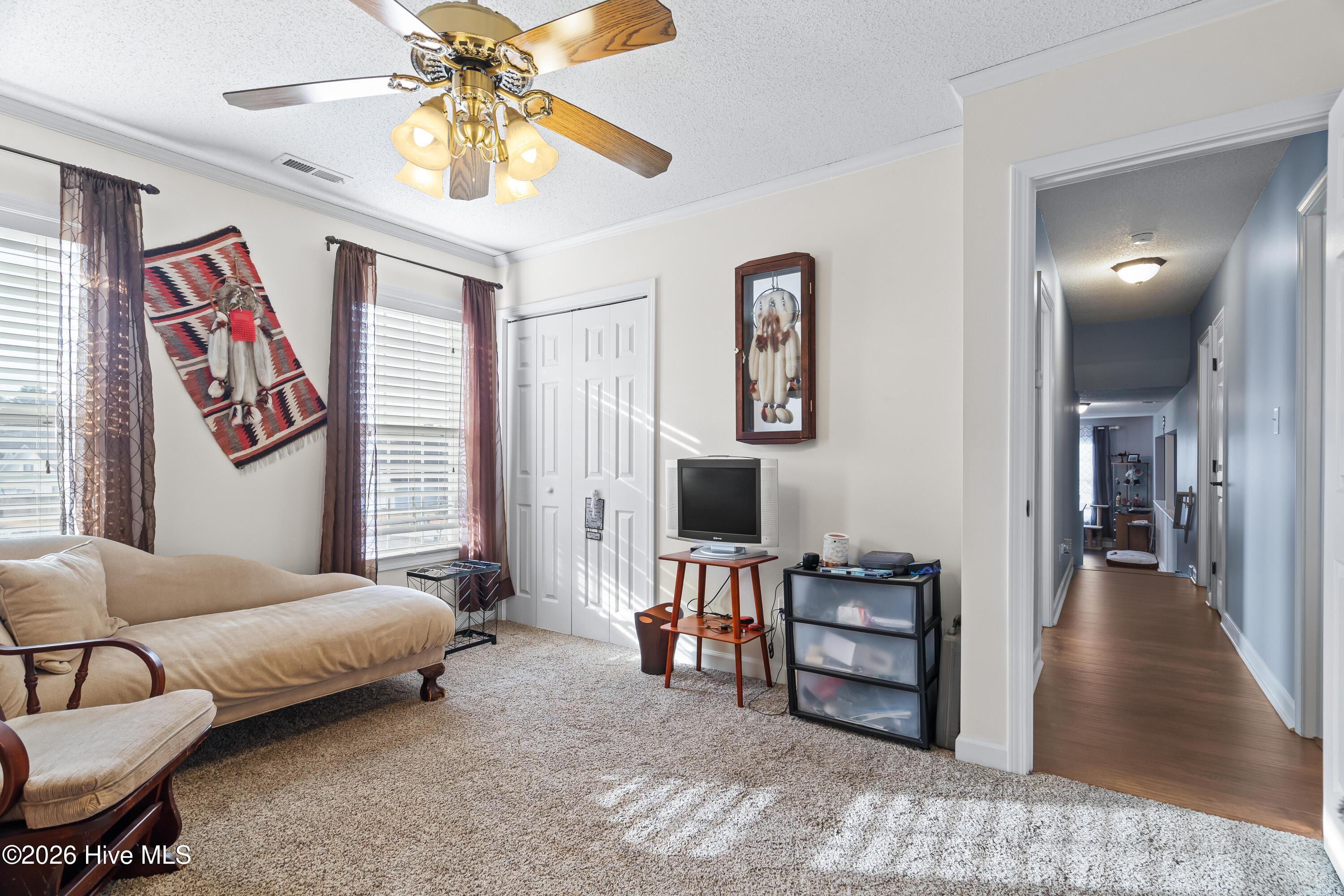 100550055 | Photo 42