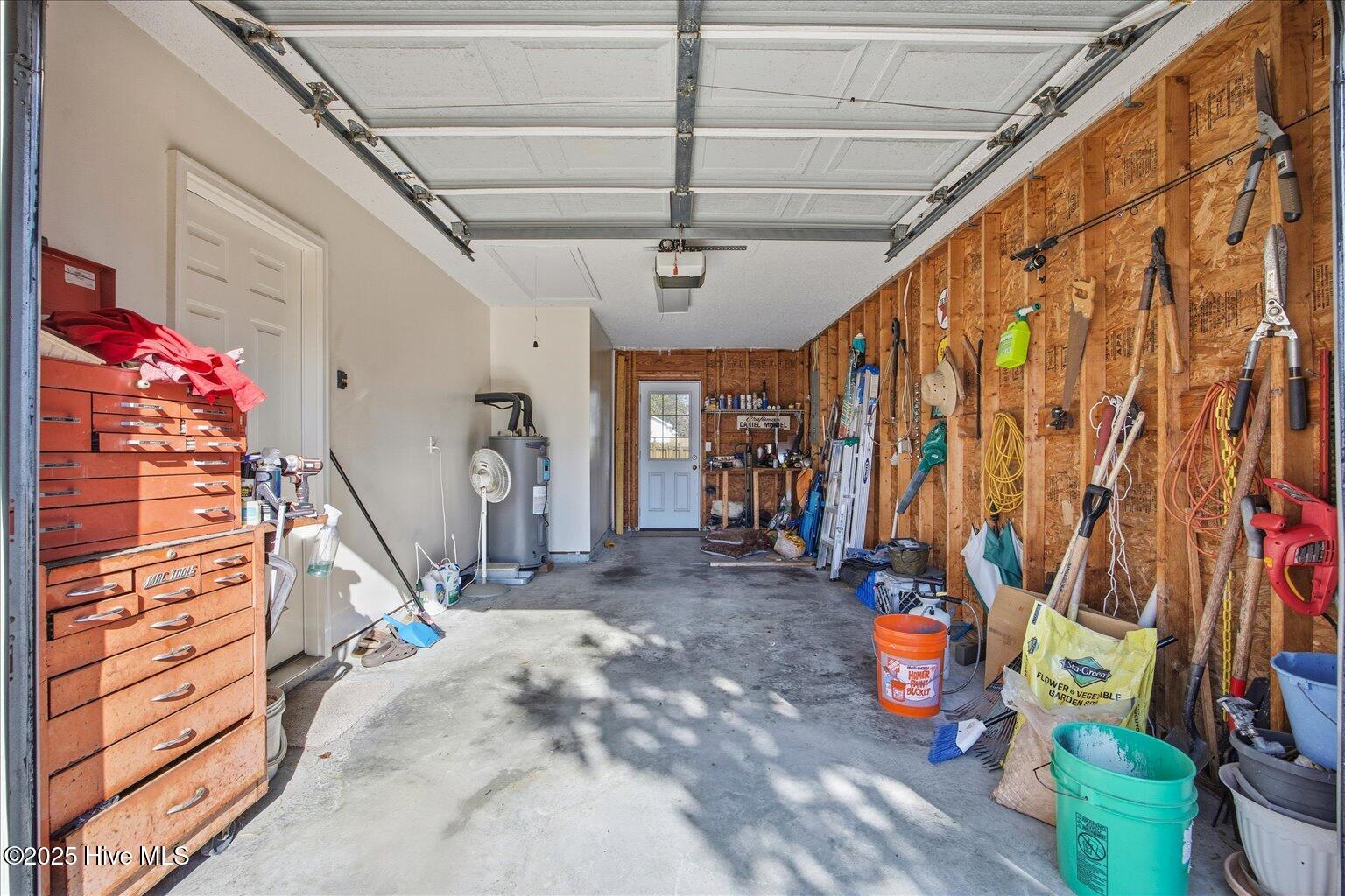 100543626 | Photo 25