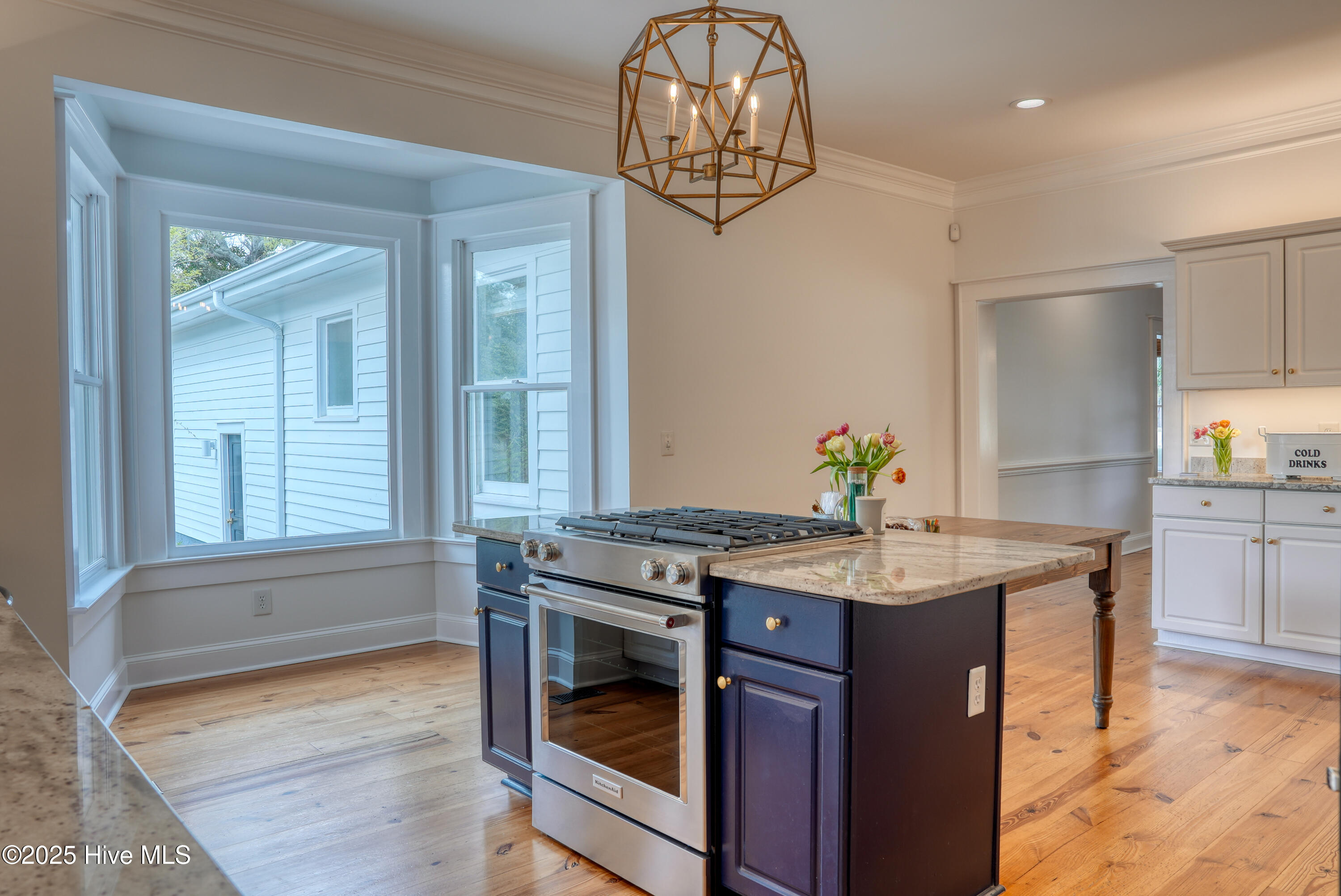 100559496 | Photo 10