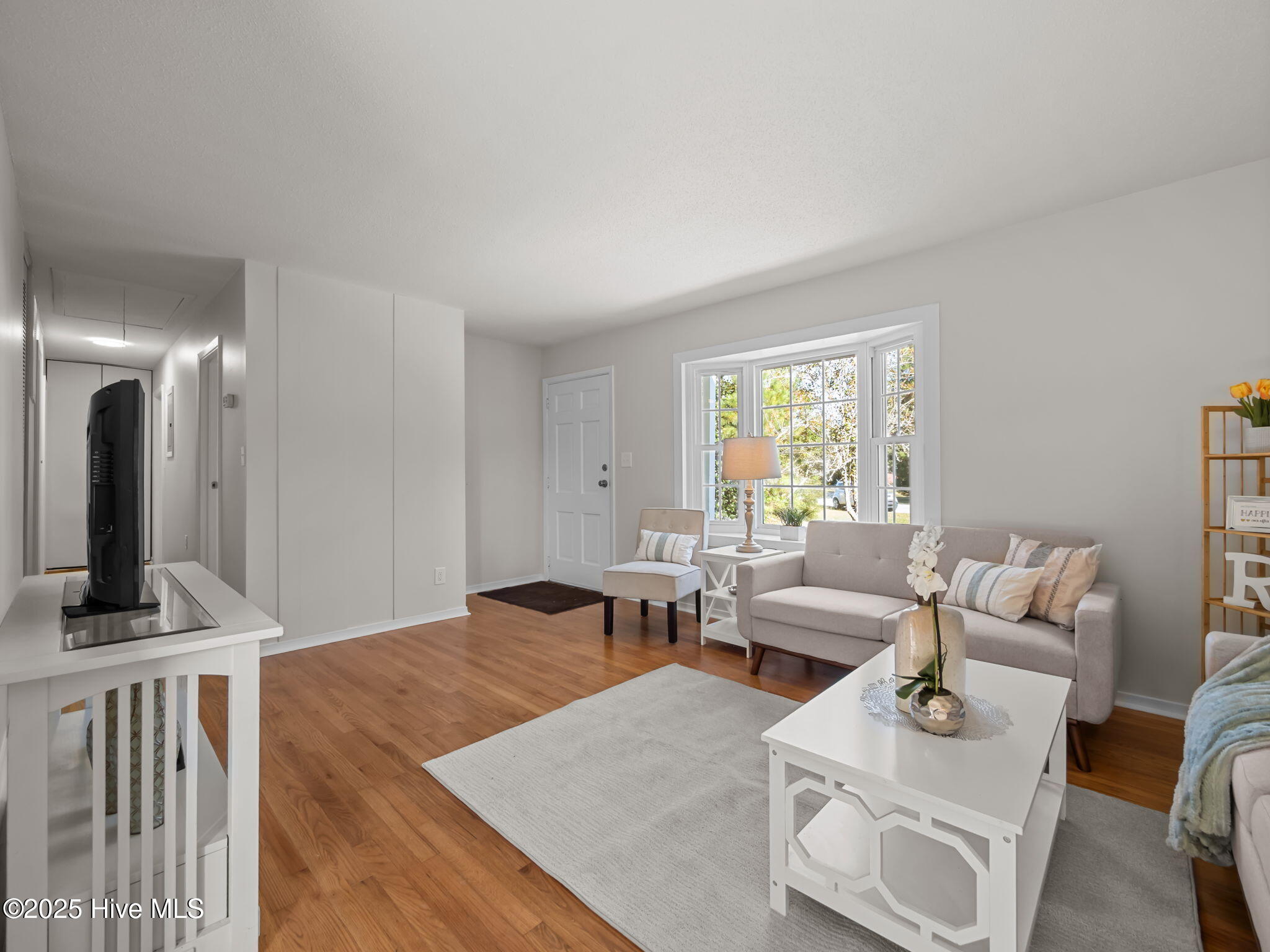 2859 Easy Street,Newport