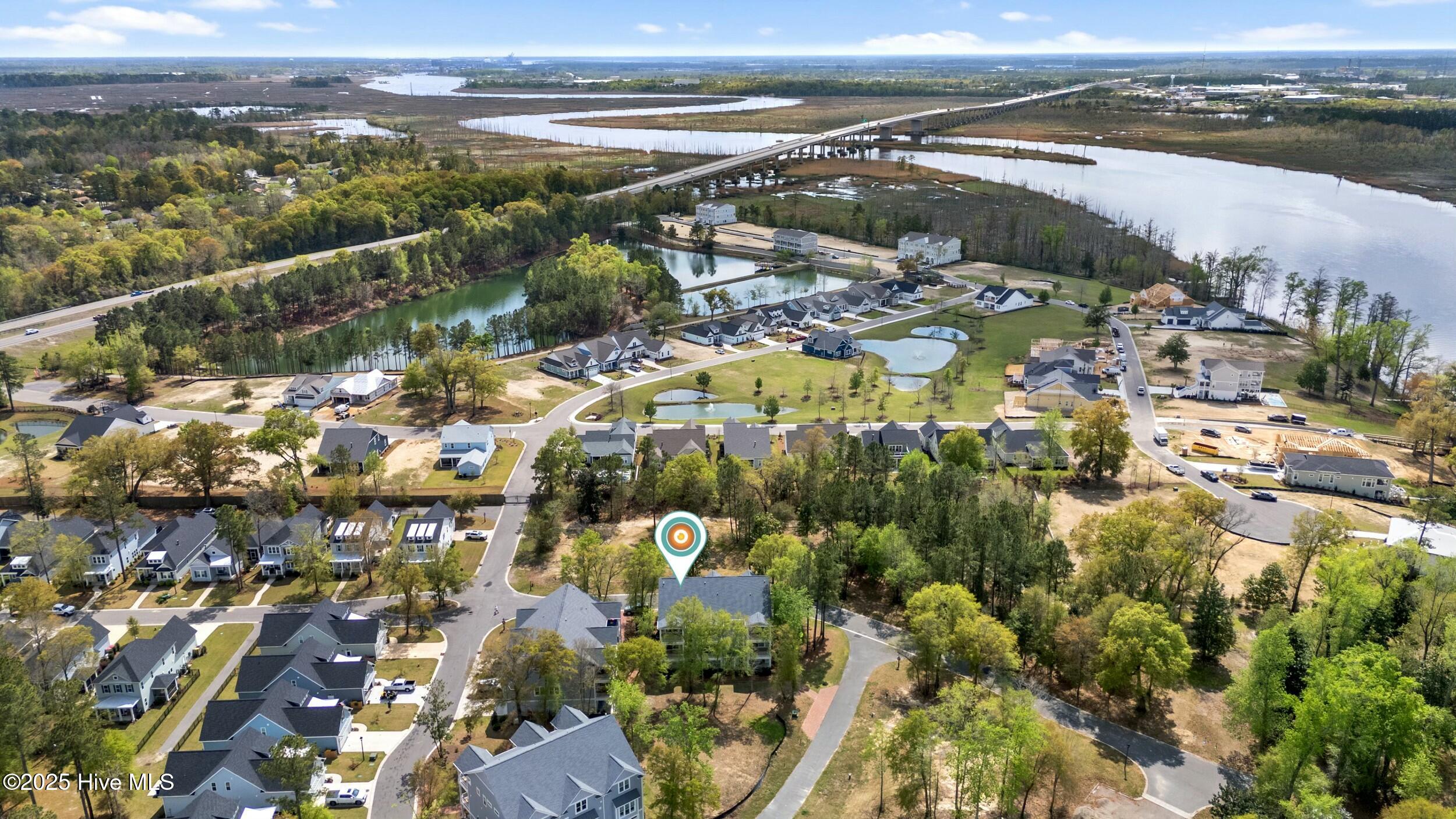 100498490 | Photo 78