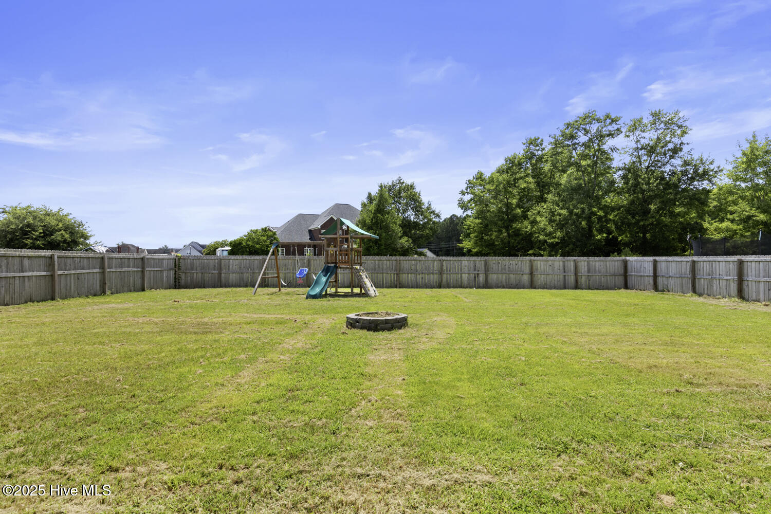 100506336 | Photo 34