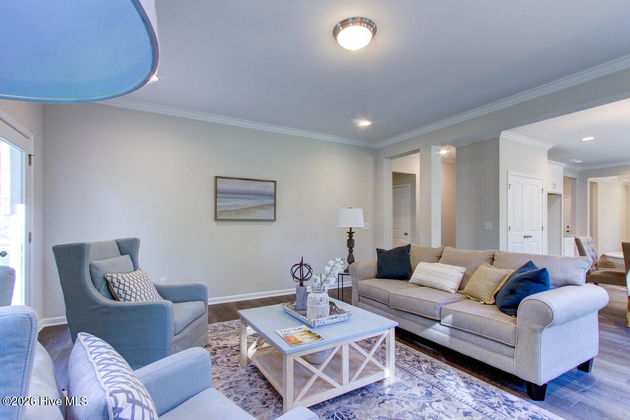 100553615 | Photo 13