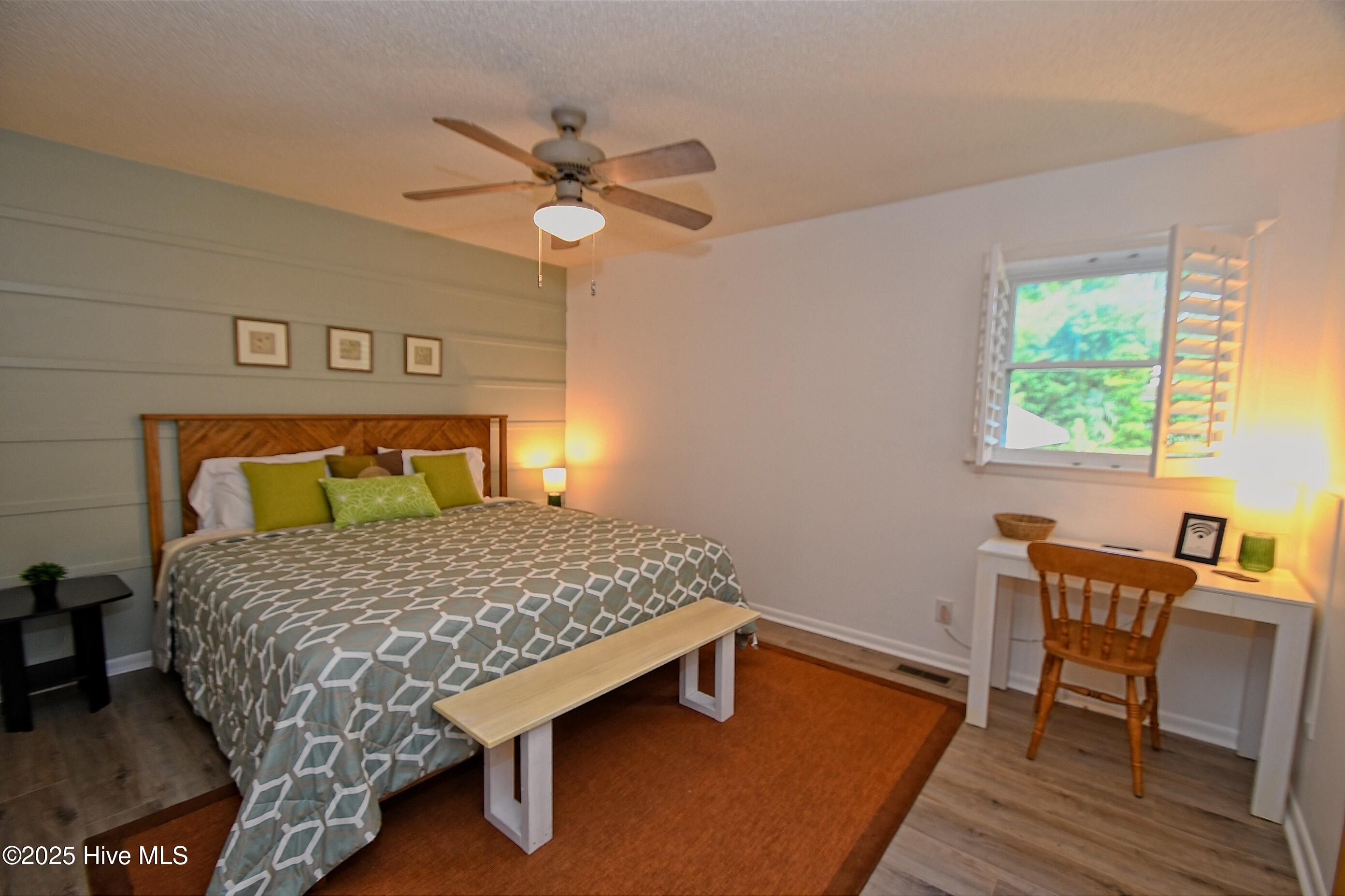 100523819 | Photo 35