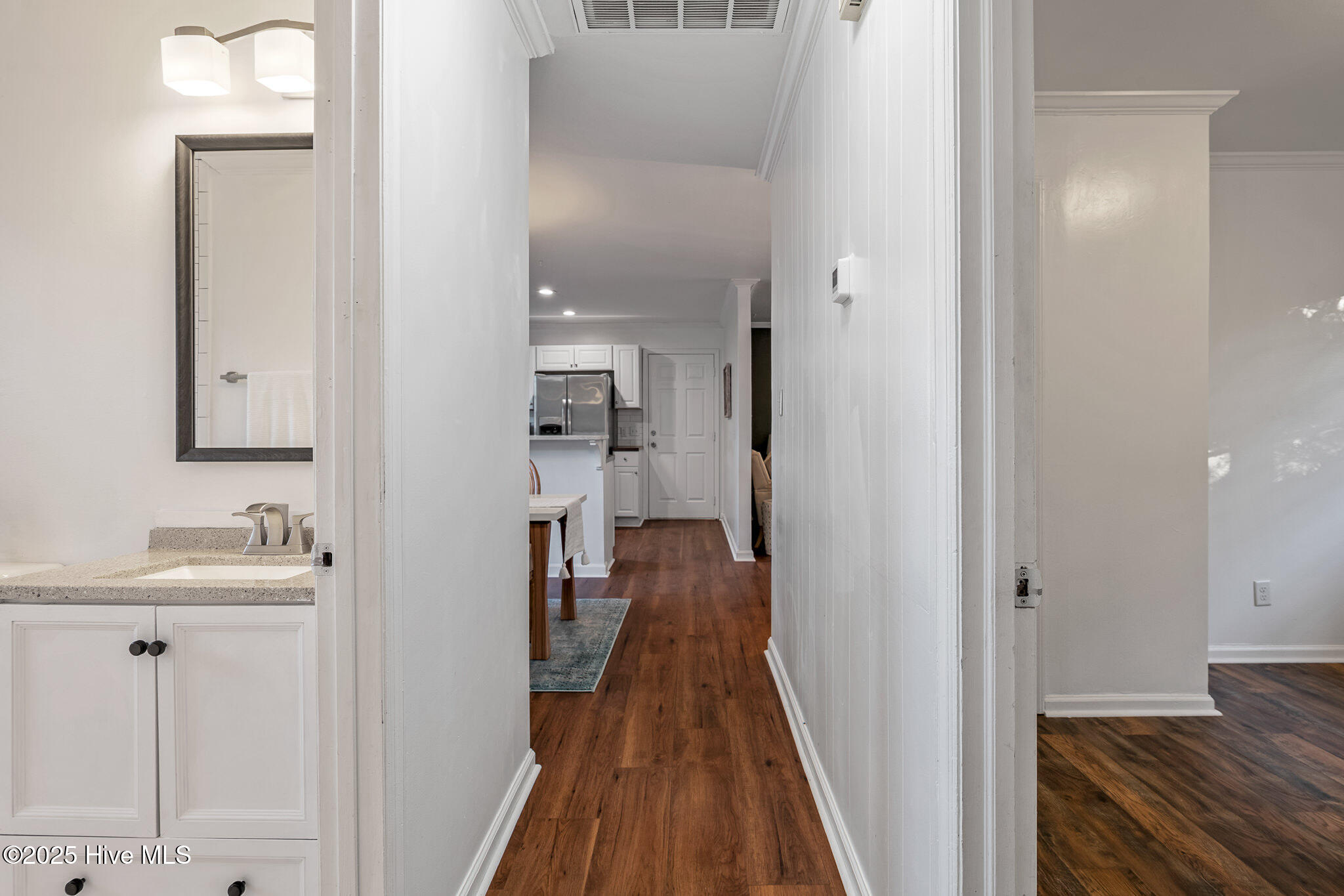 100536534 | Photo 21