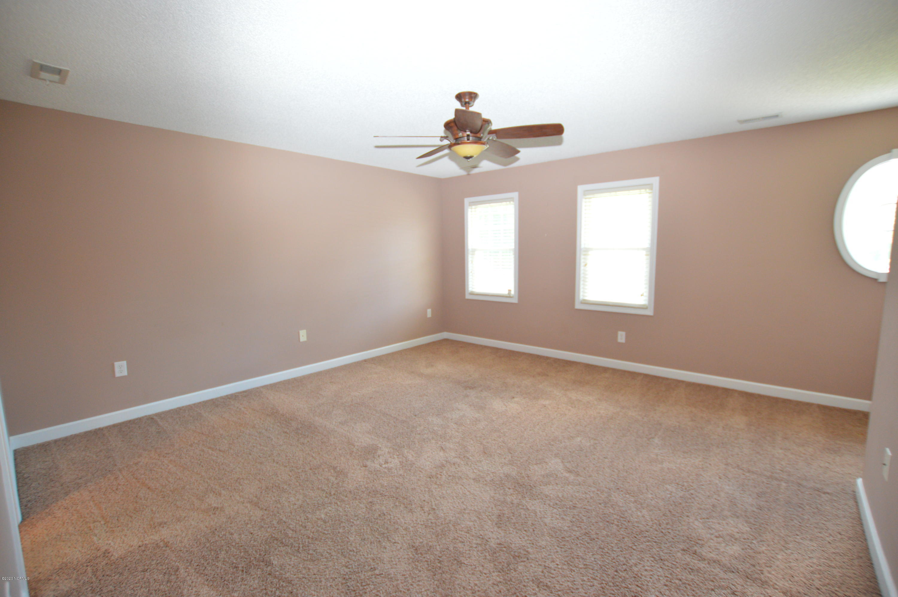 100565813 | Photo 16