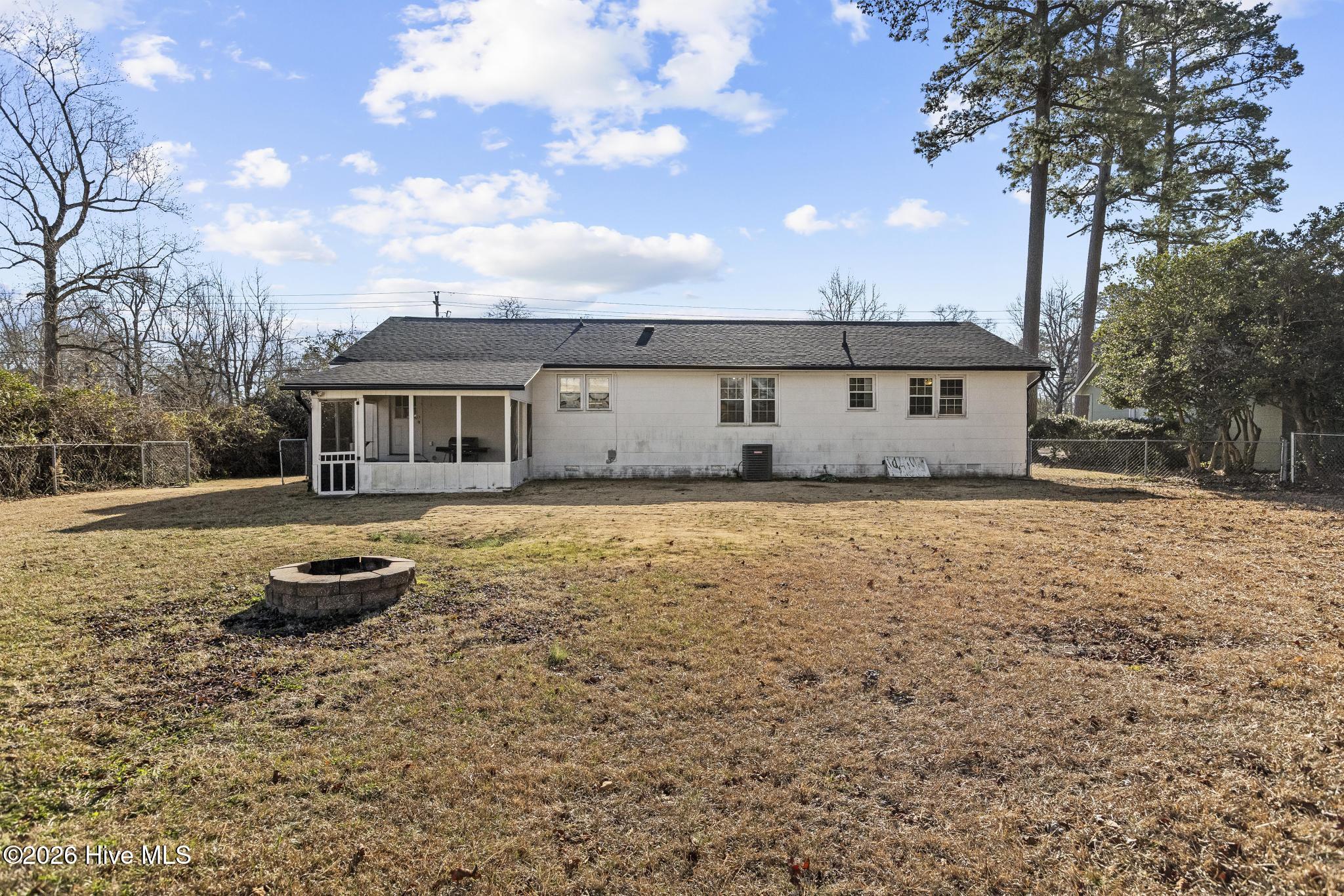 100553345 | Photo 31