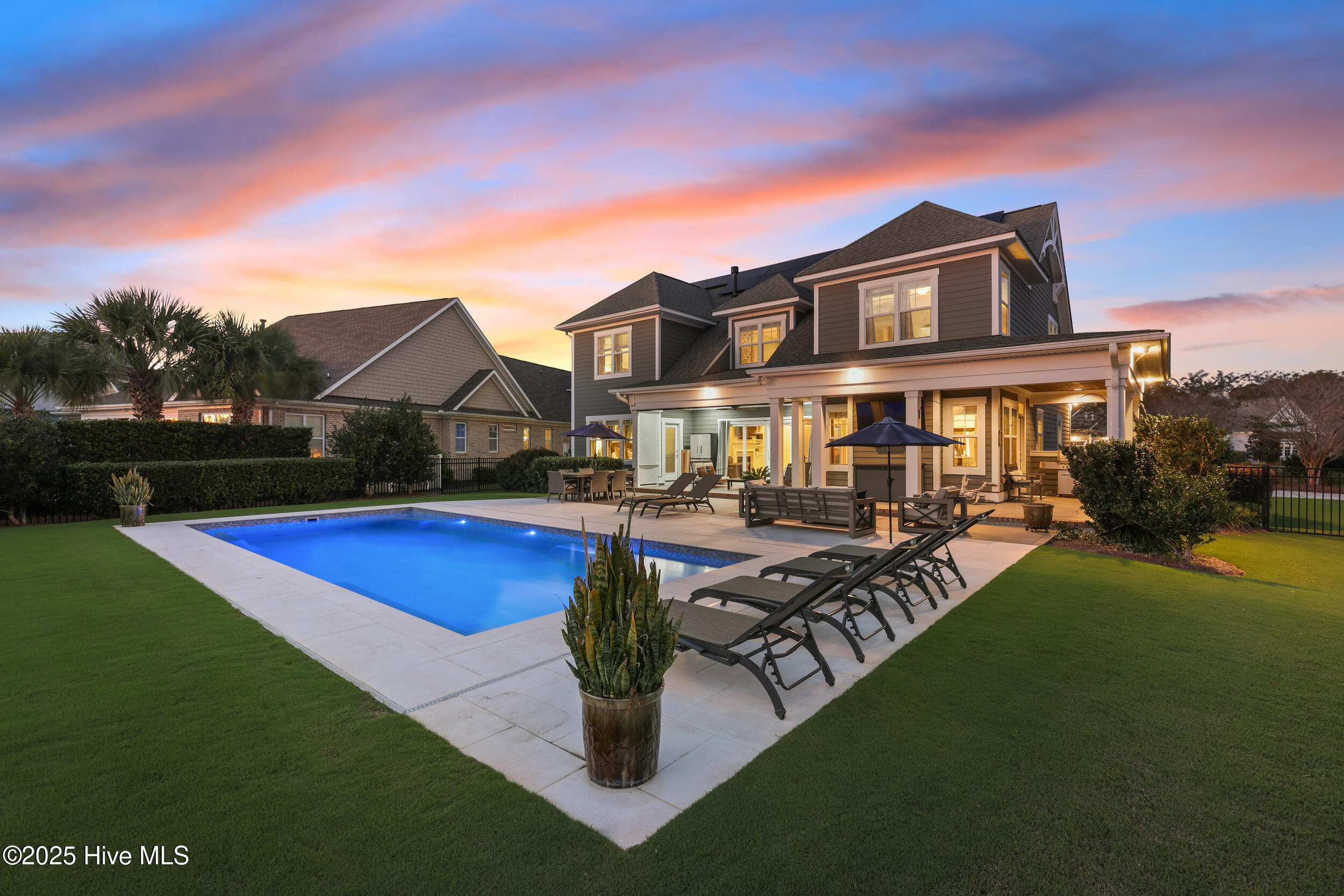 100536655 | Photo 70