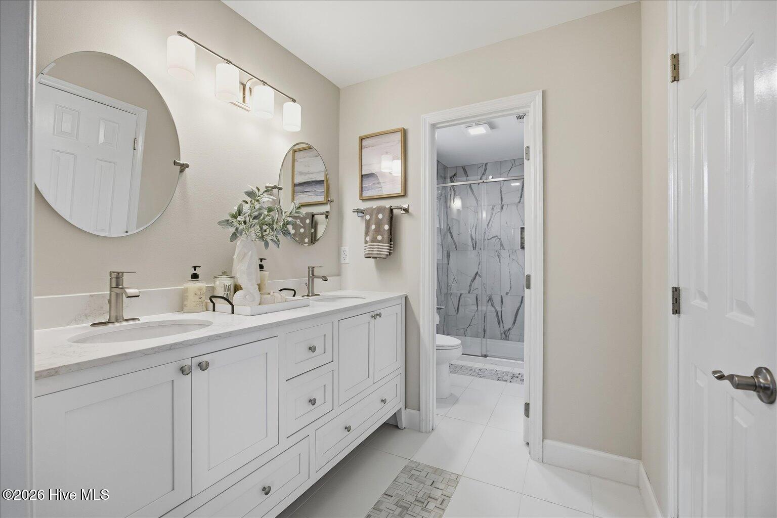 100555379 | Photo 46