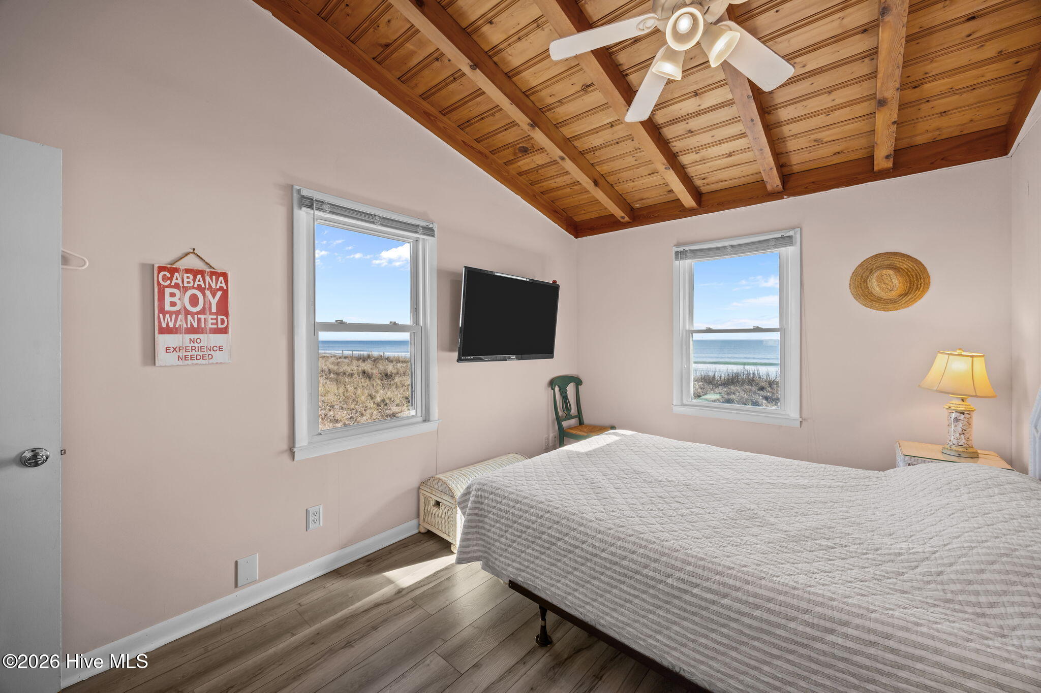 100550375 | Photo 35