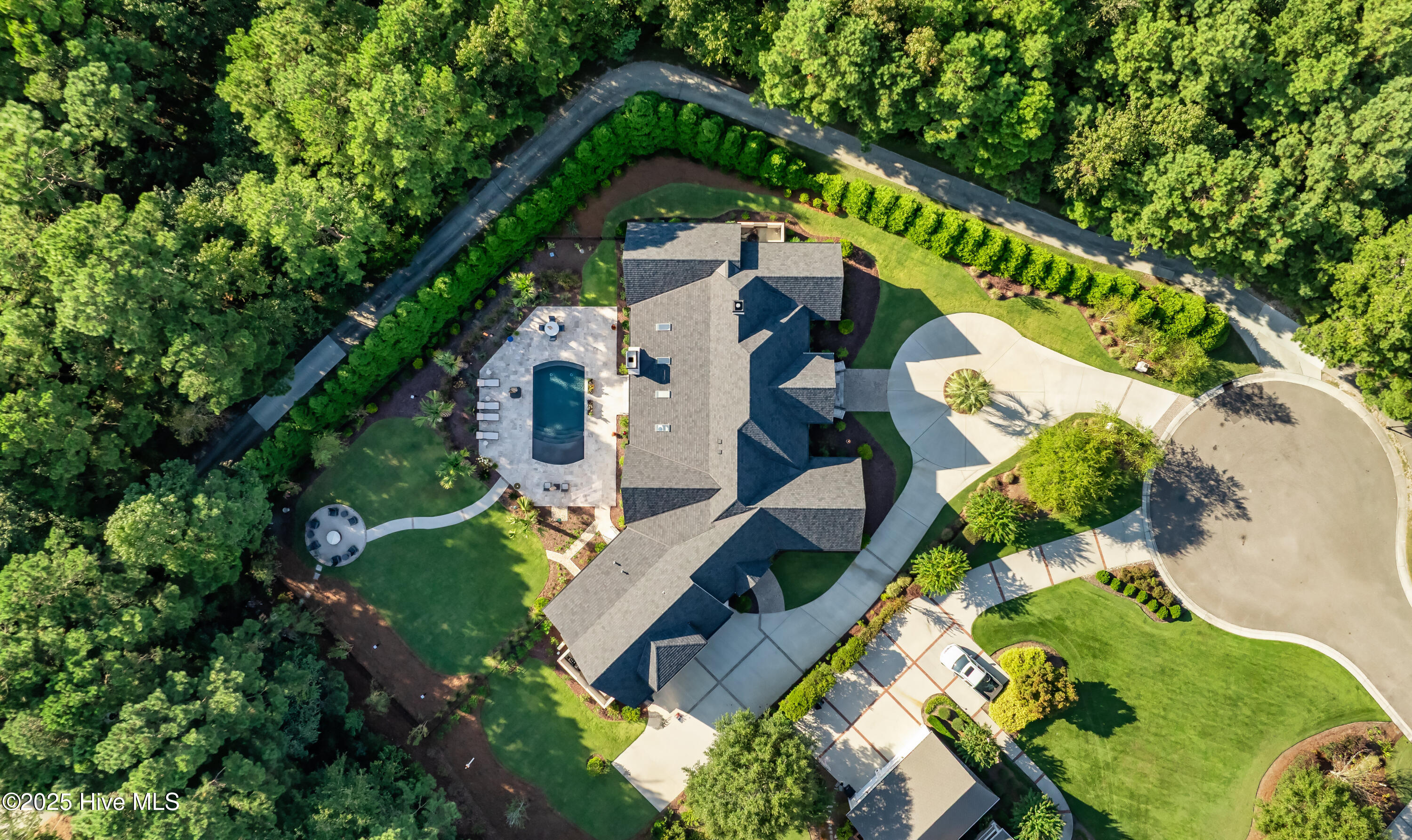 100532496 | Photo 82