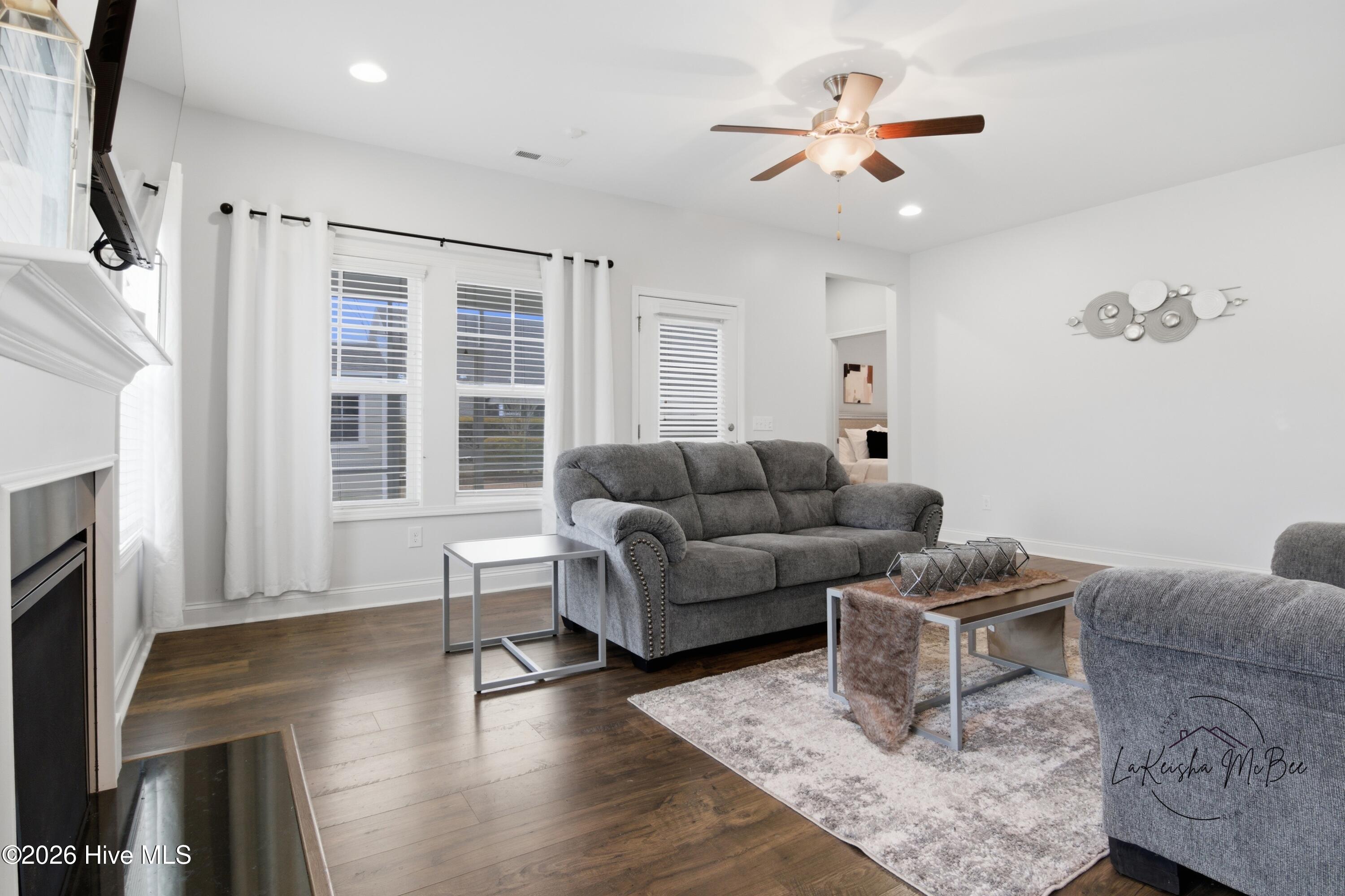 100556252 | Photo 15