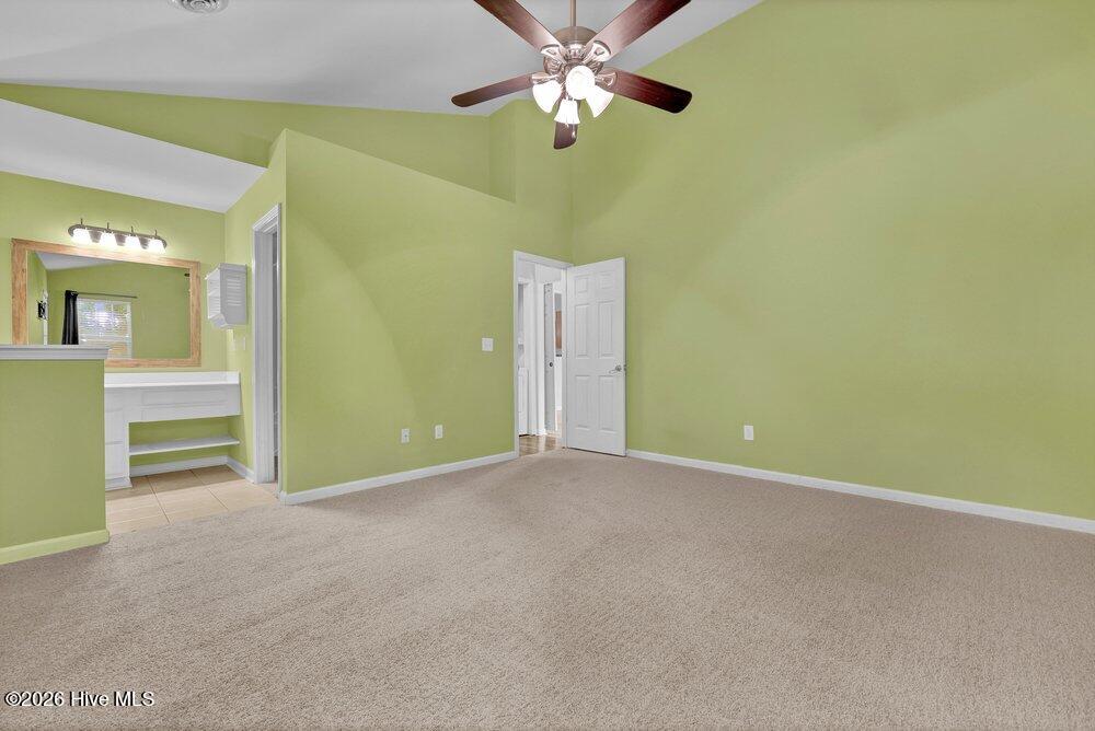 100552082 | Photo 17