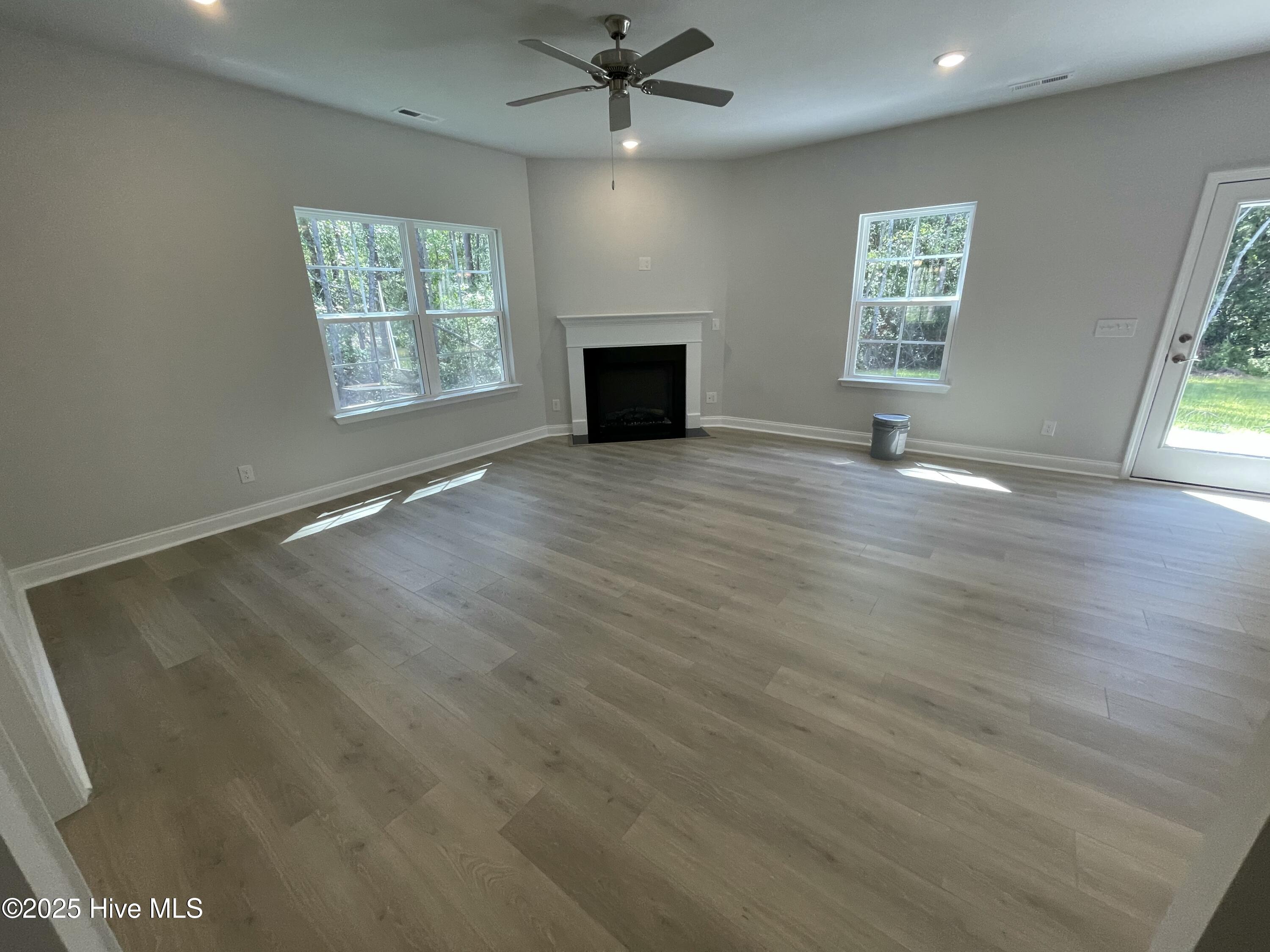 100425636 | Photo 18