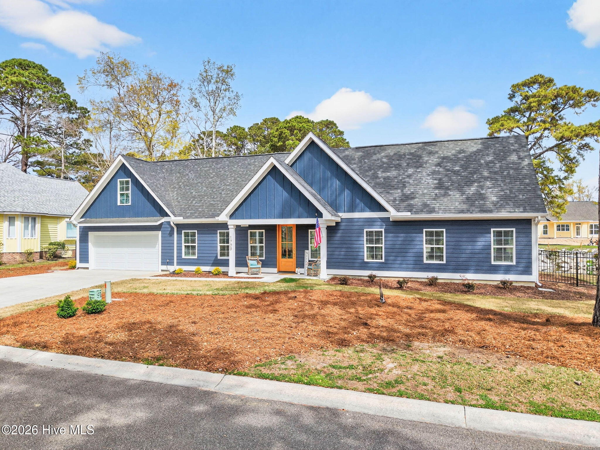 100563194 | Photo 43