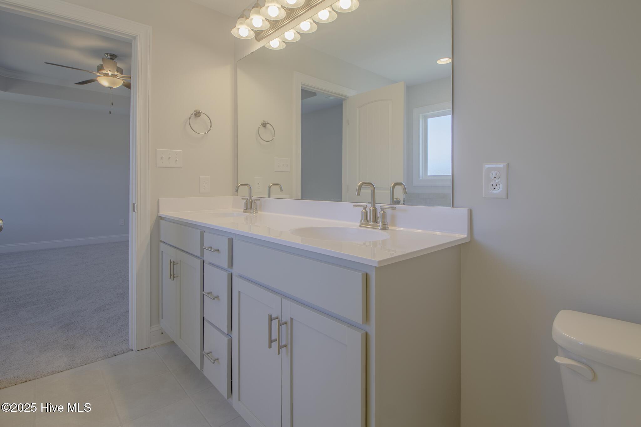 100502962 | Photo 17